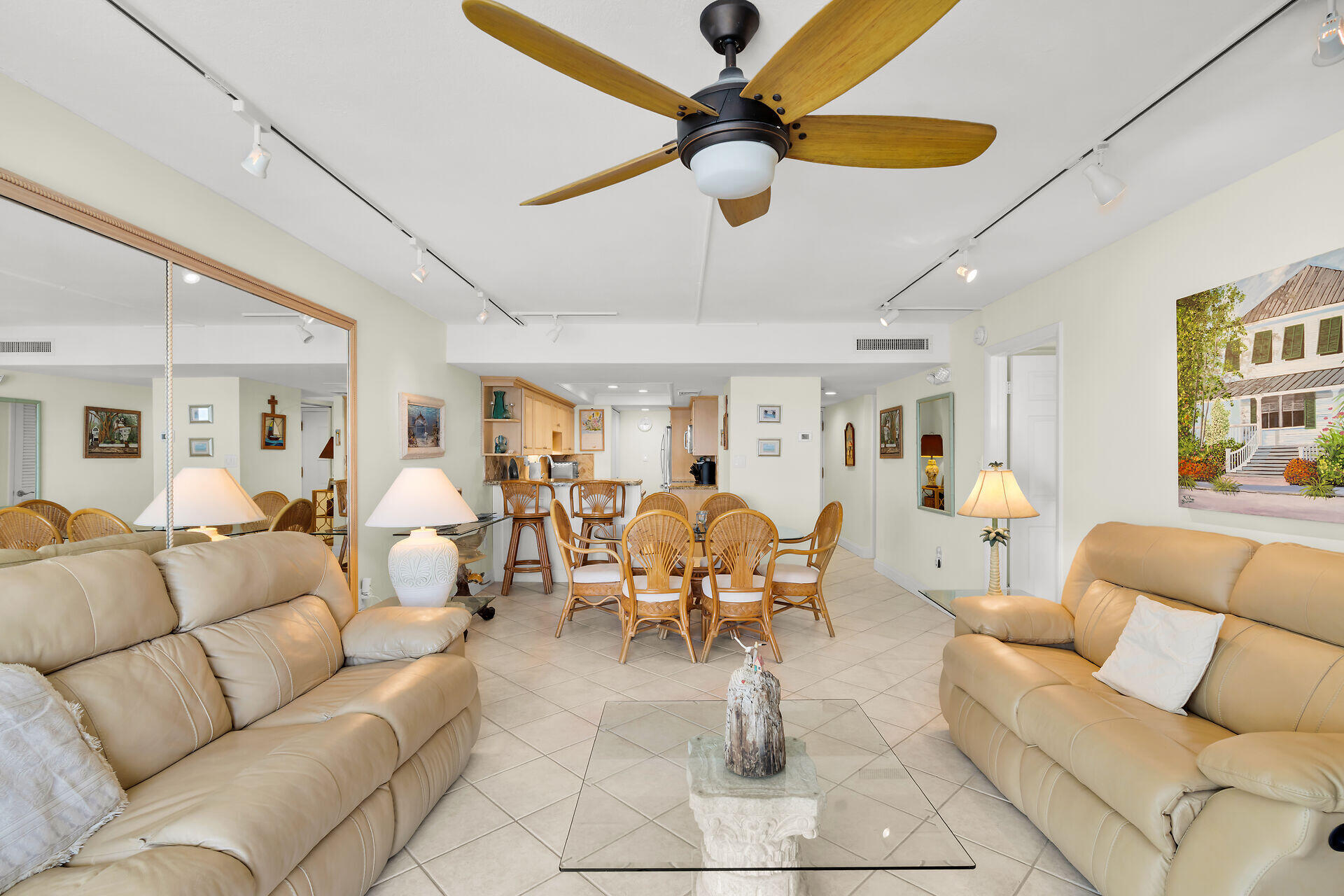 201 E Ocean Drive Unit 208 Property Photo 30