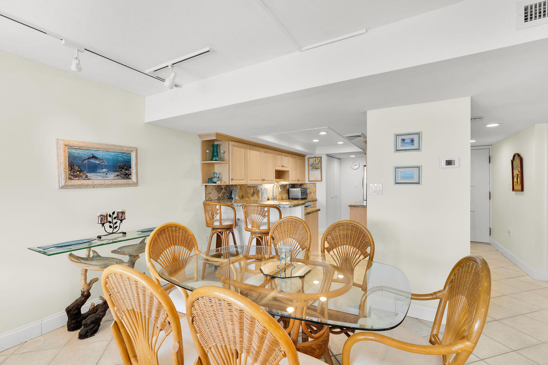 201 E Ocean Drive Unit 208 Property Photo 31