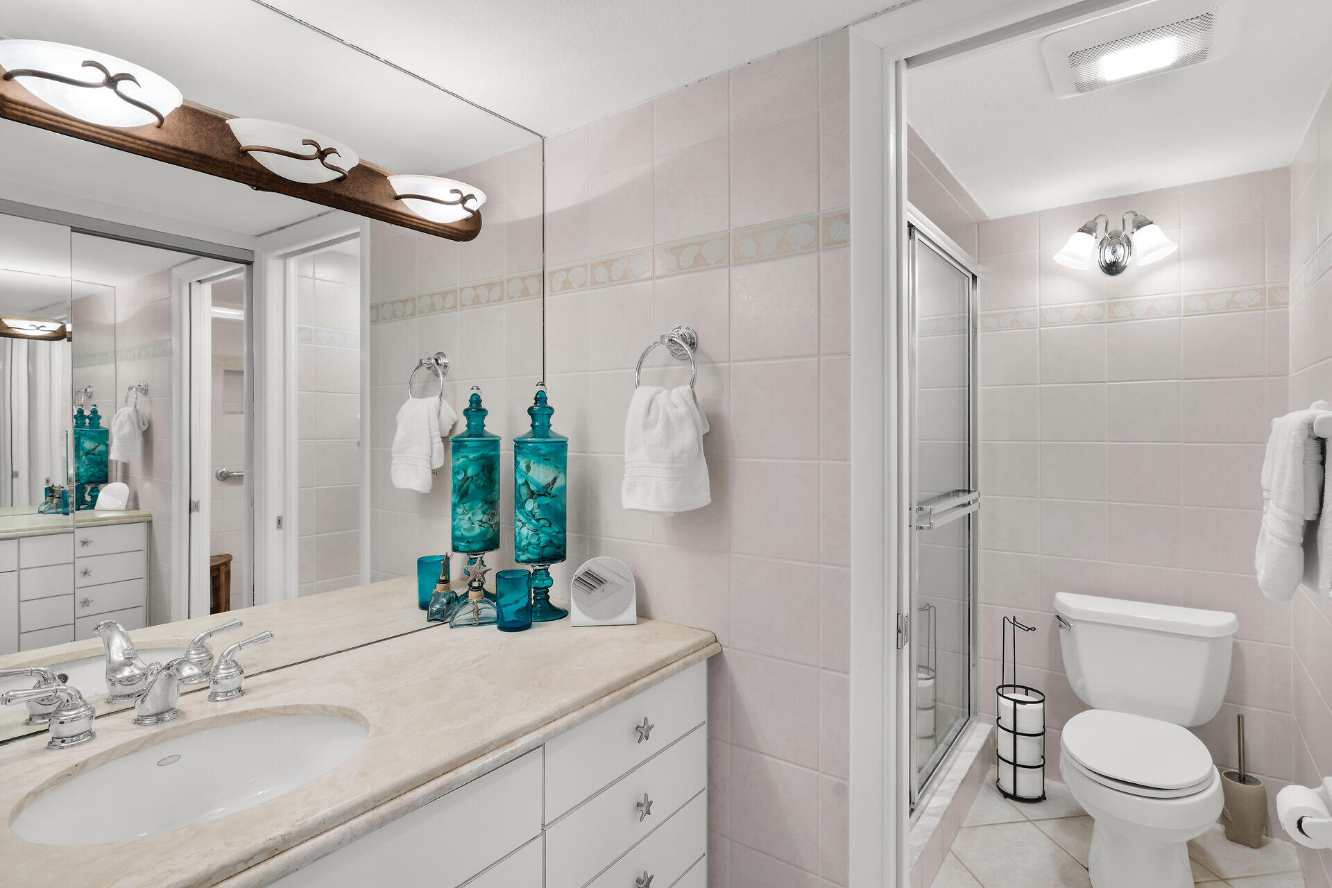 201 E Ocean Drive Unit 208 Property Photo 45