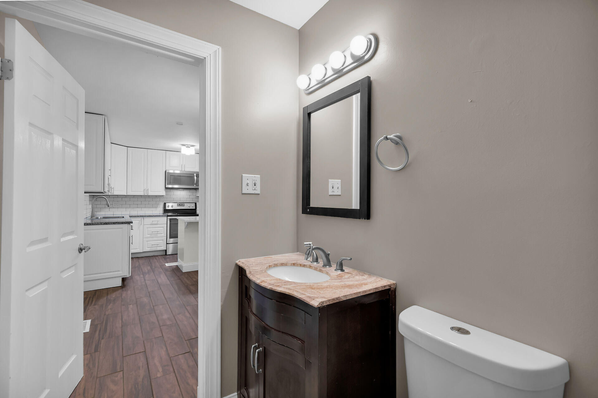 3206 Harriet Avenue Property Photo 15