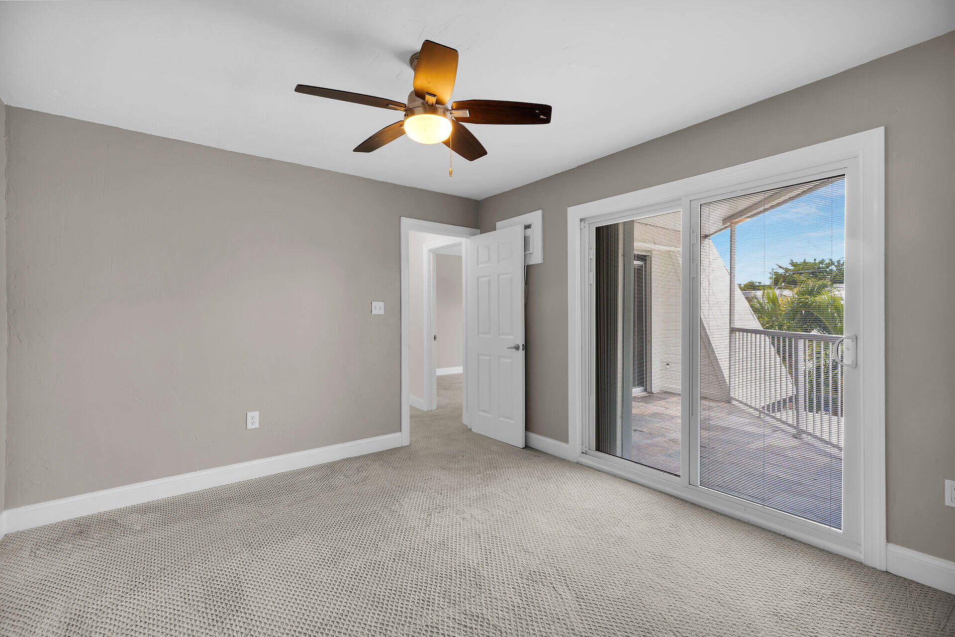 3206 Harriet Avenue Property Photo 26