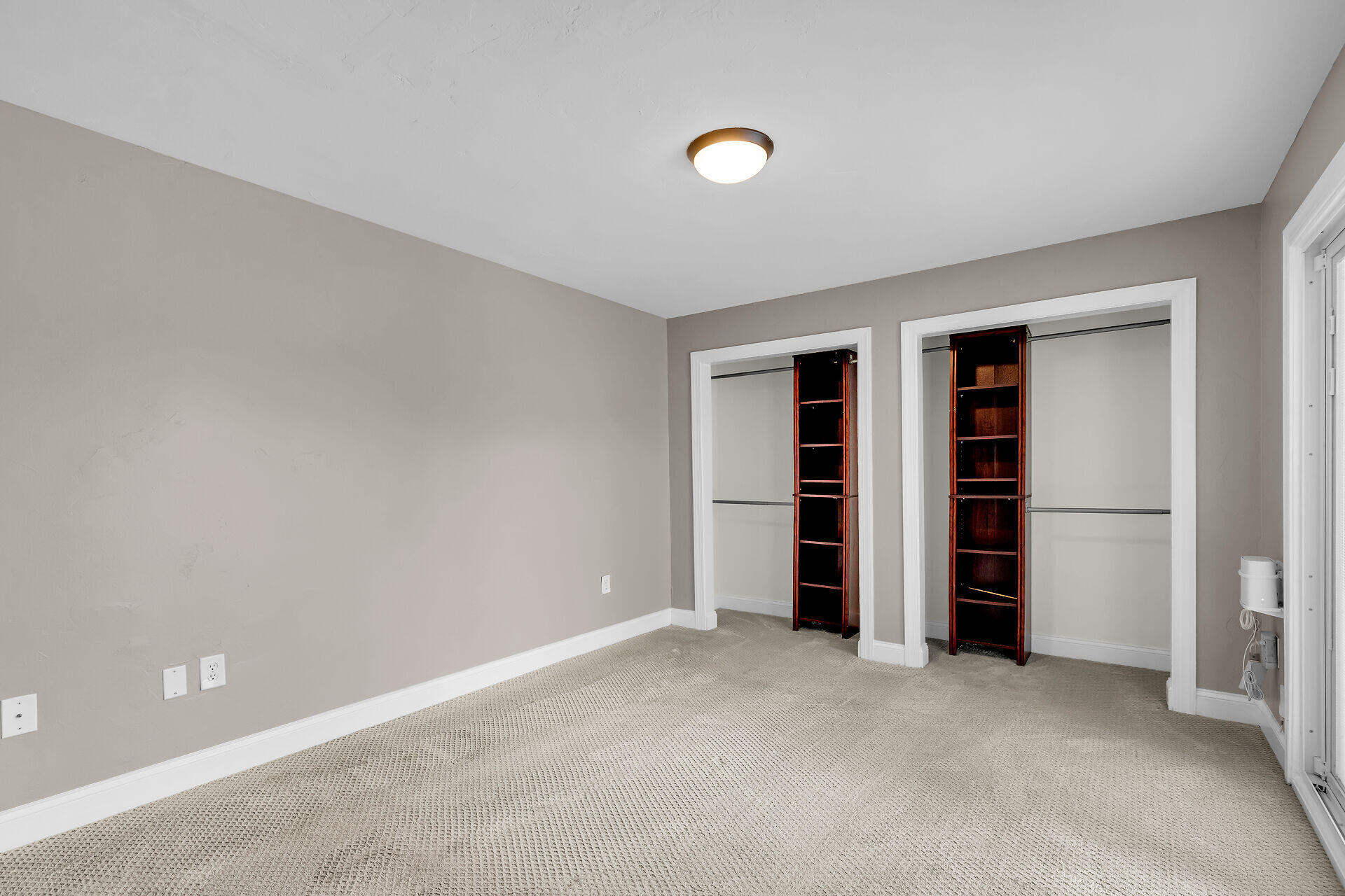 3206 Harriet Avenue Property Photo 28