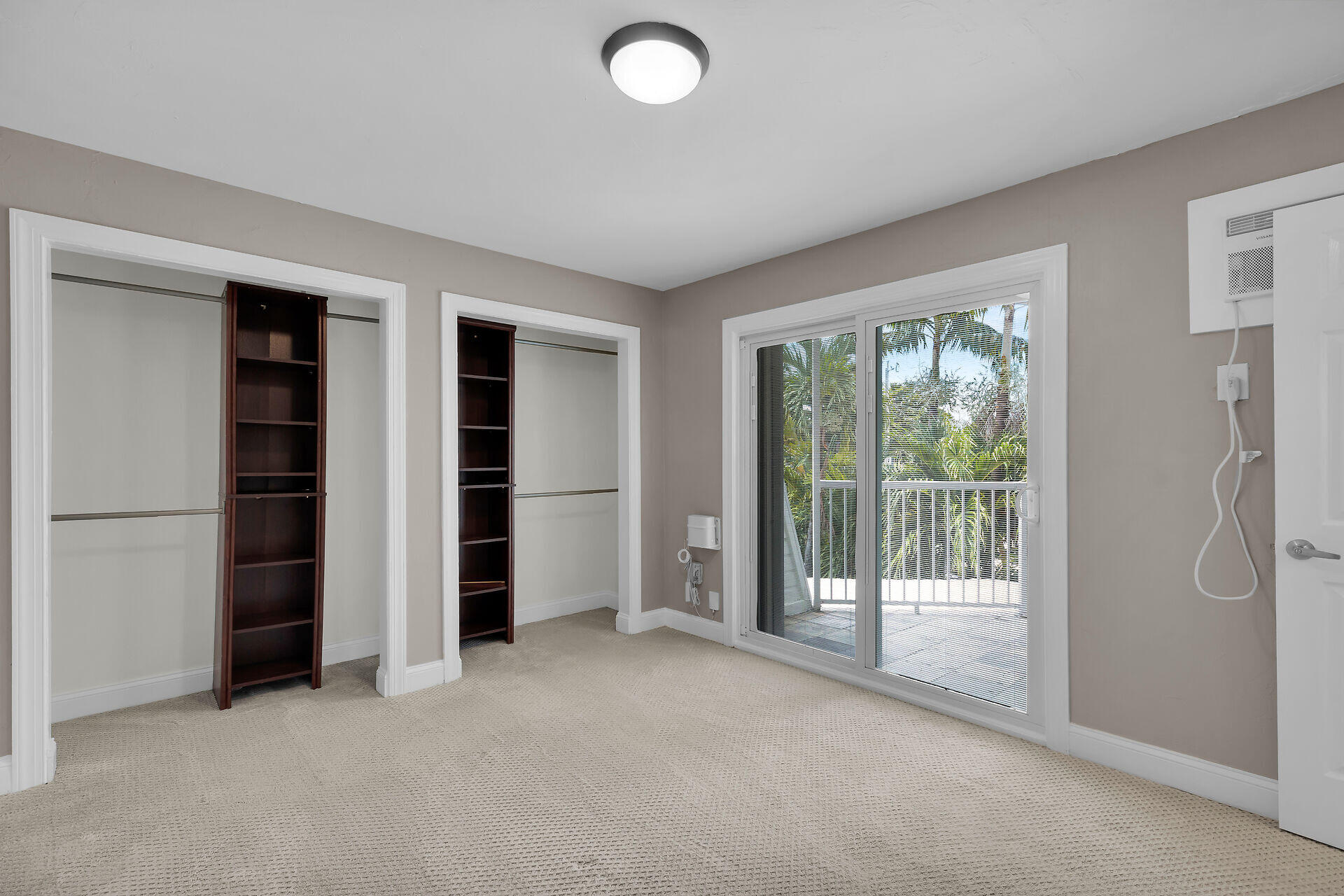 3206 Harriet Avenue Property Photo 29