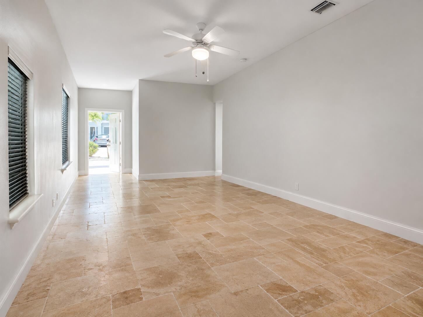 635 Cabrera Street Property Photo 4