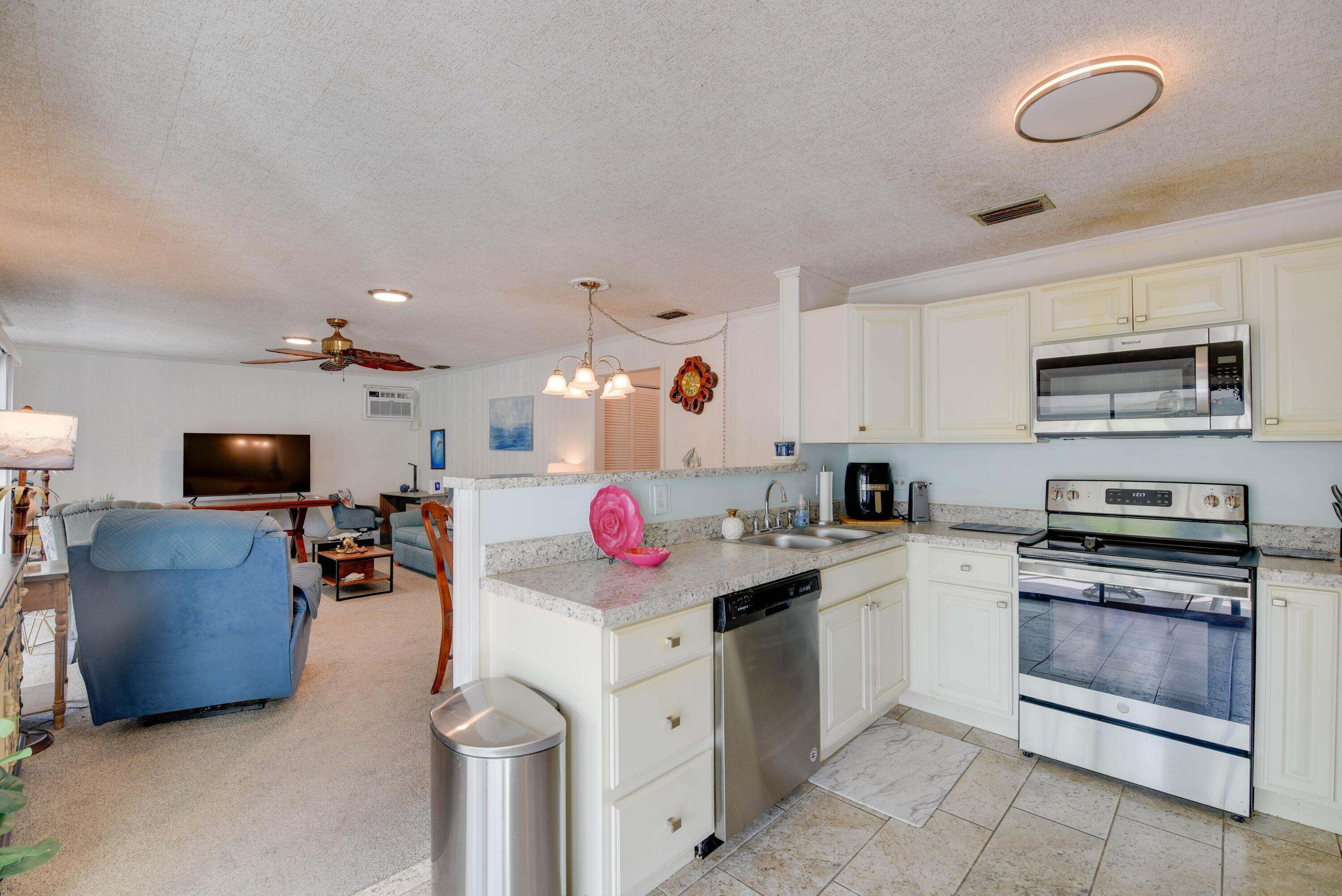 1817 Watson Boulevard Property Photo 26