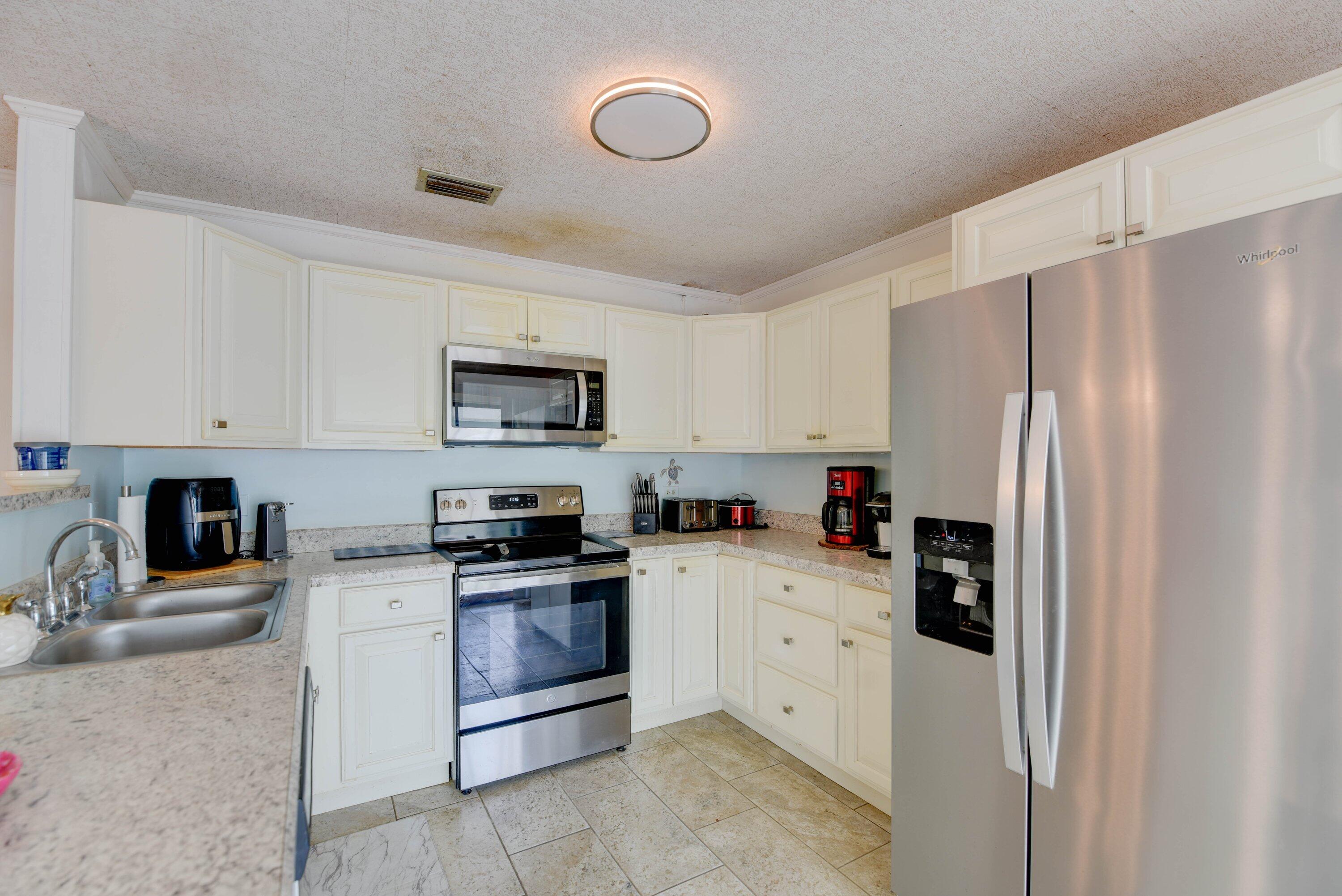 1817 Watson Boulevard Property Photo 27
