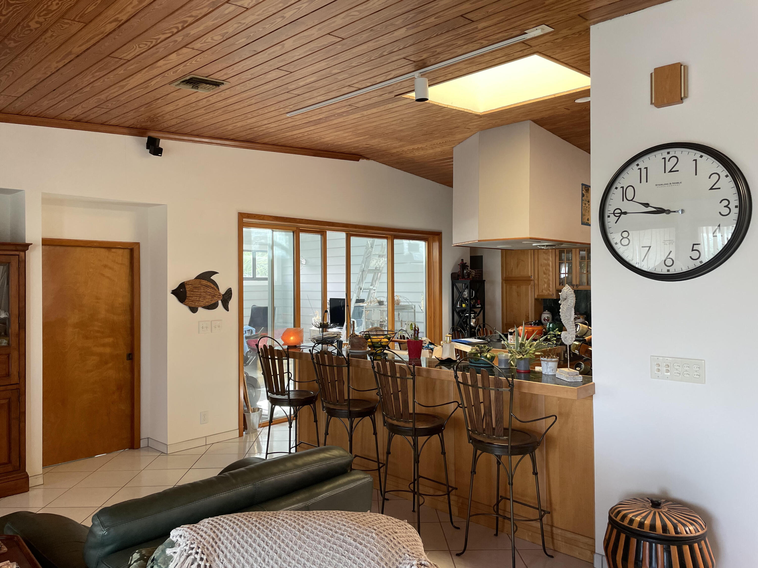 182 Venetian Way Property Photo 7
