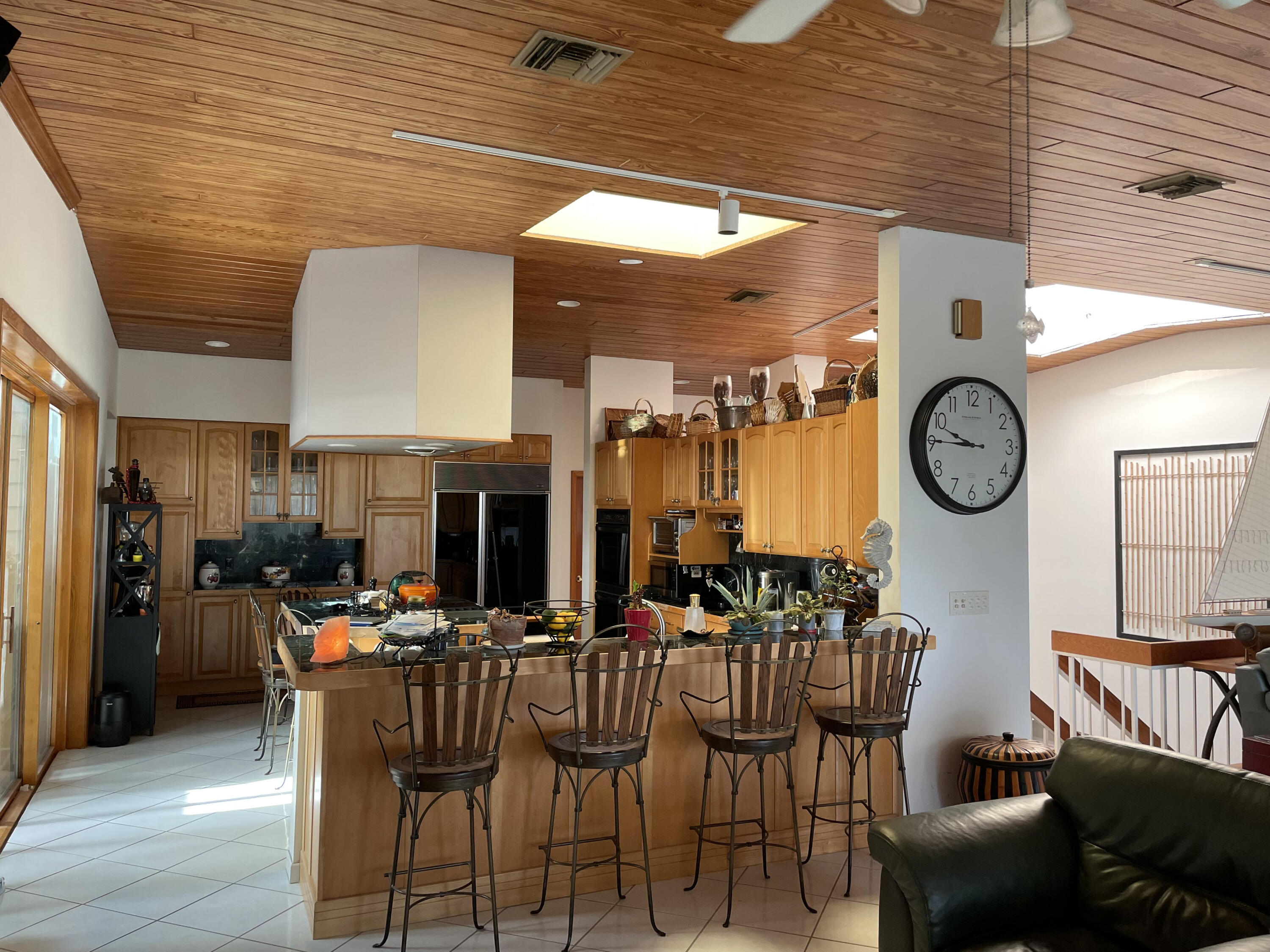 182 Venetian Way Property Photo 8