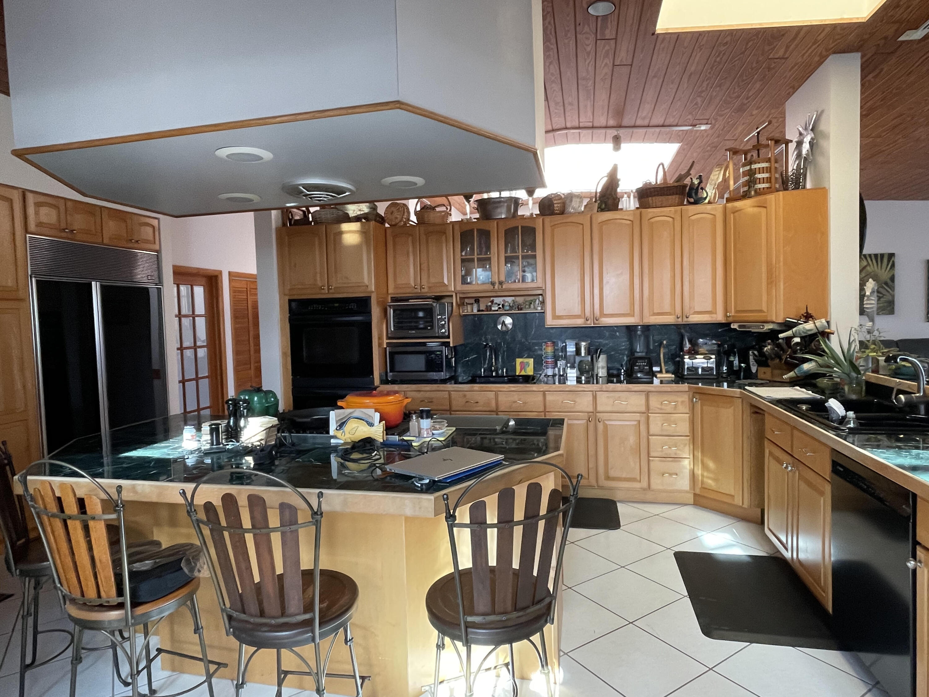 182 Venetian Way Property Photo 9
