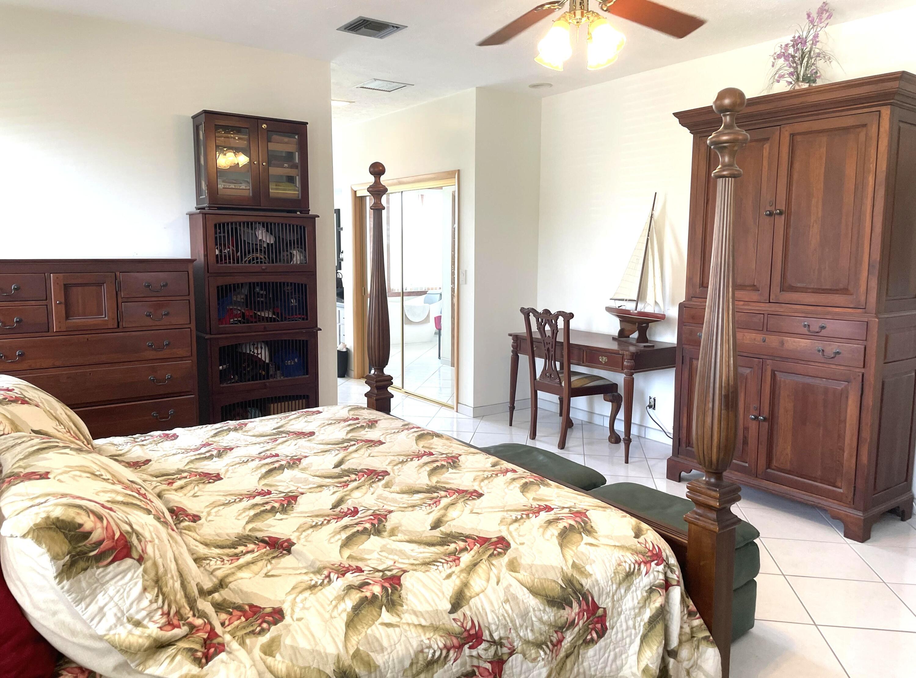 182 Venetian Way Property Photo 20