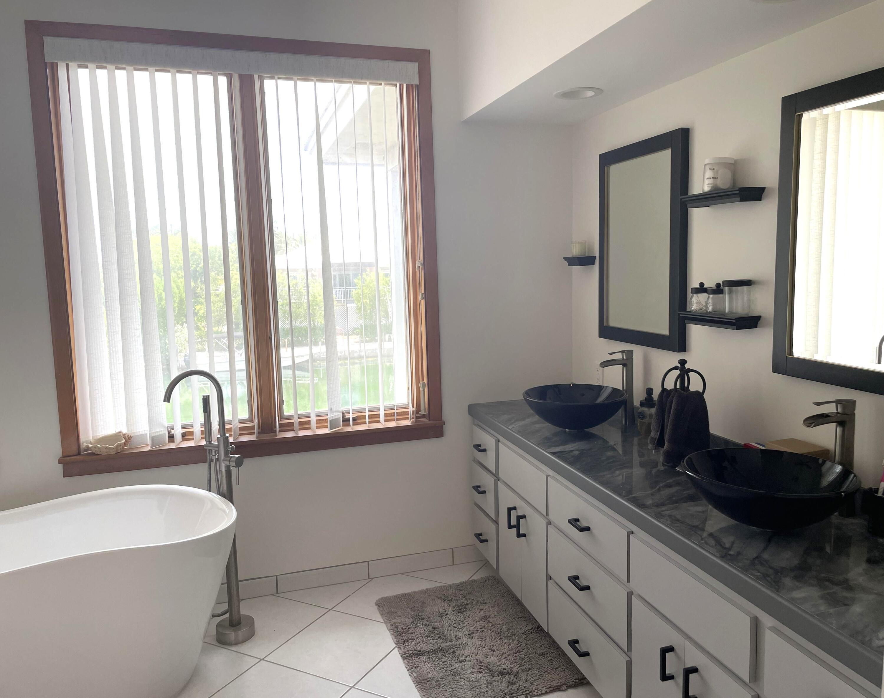 182 Venetian Way Property Photo 23