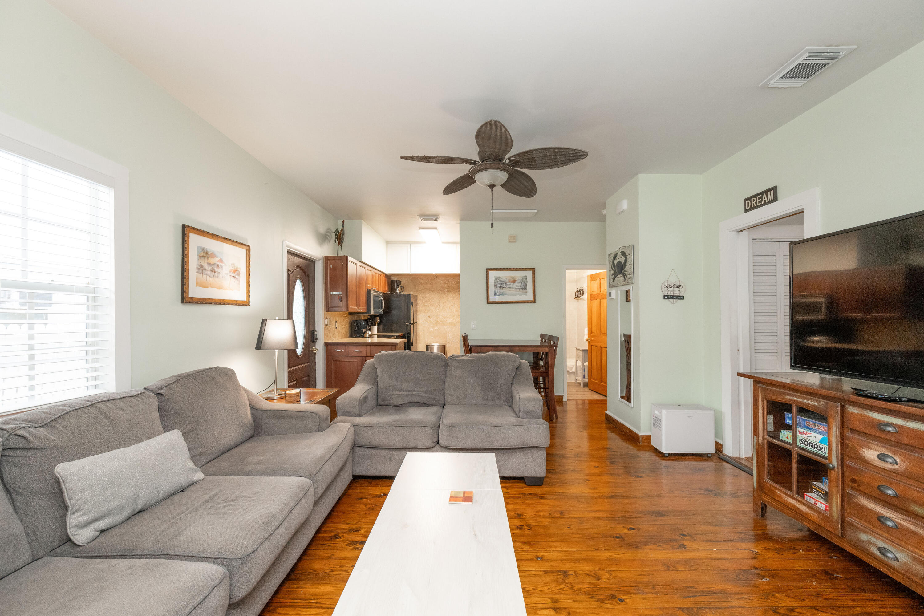 906 Truman Avenue 2 Property Photo 6