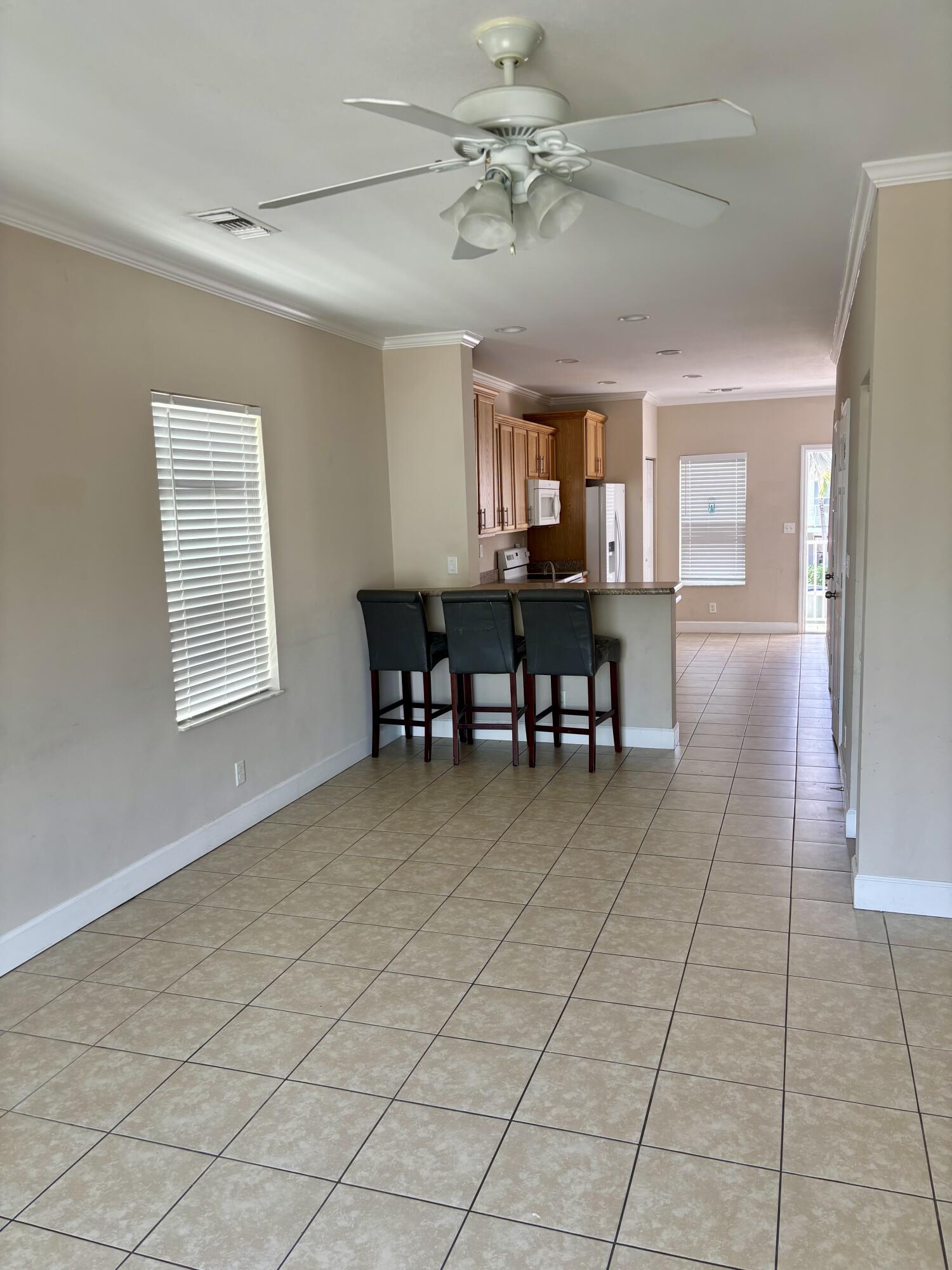 5030 5th Avenue 60 Property Photo 5