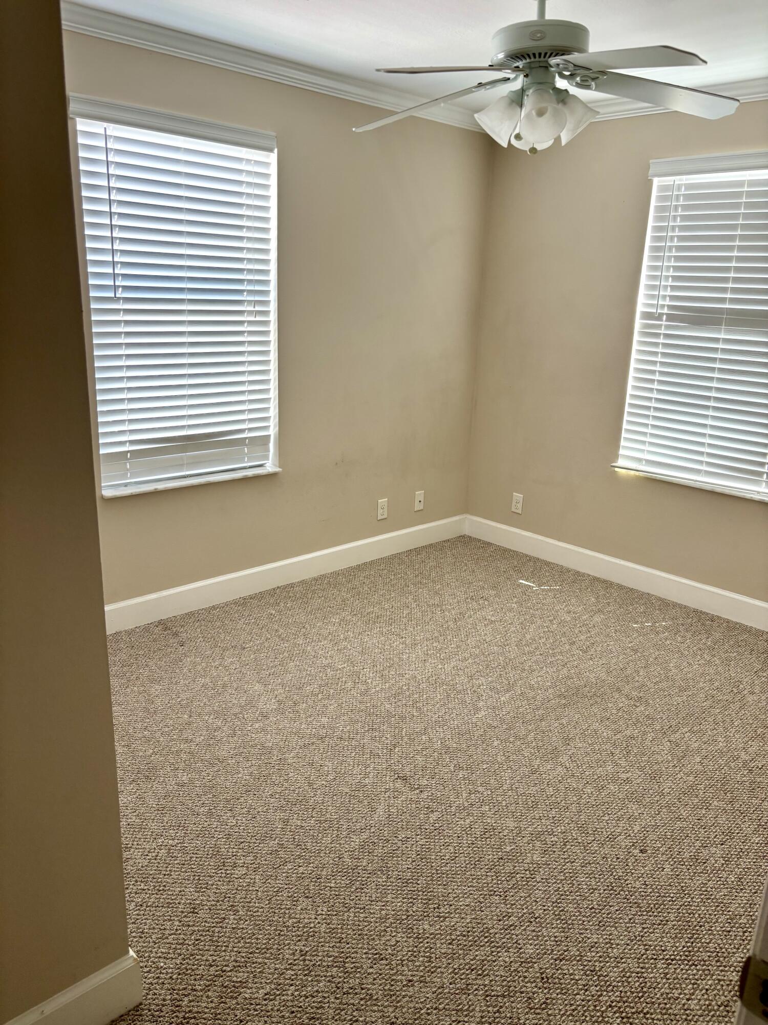 5030 5th Avenue 60 Property Photo 8