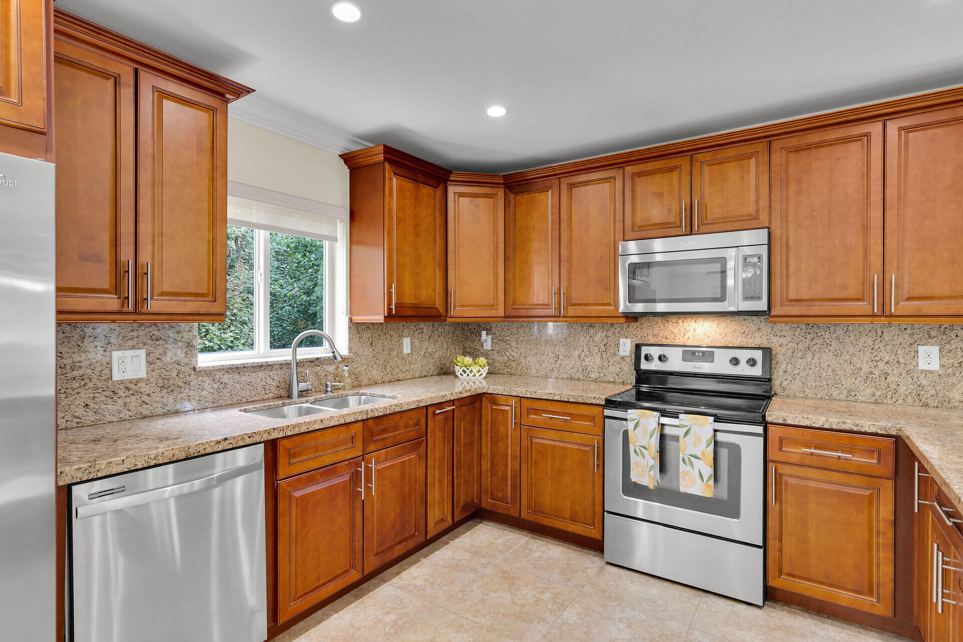 30 Seagate Boulevard Property Photo 14