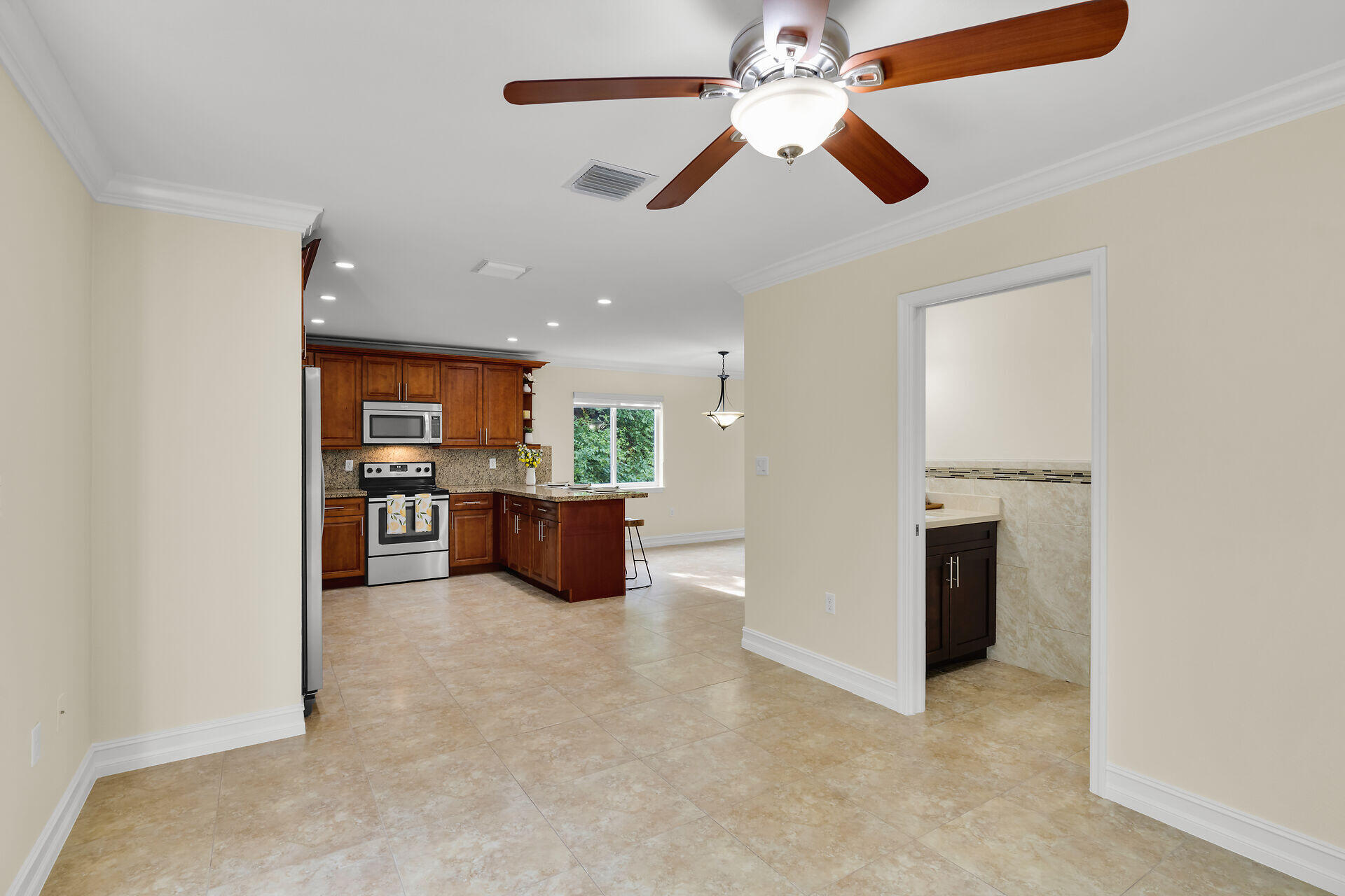 30 Seagate Boulevard Property Photo 20
