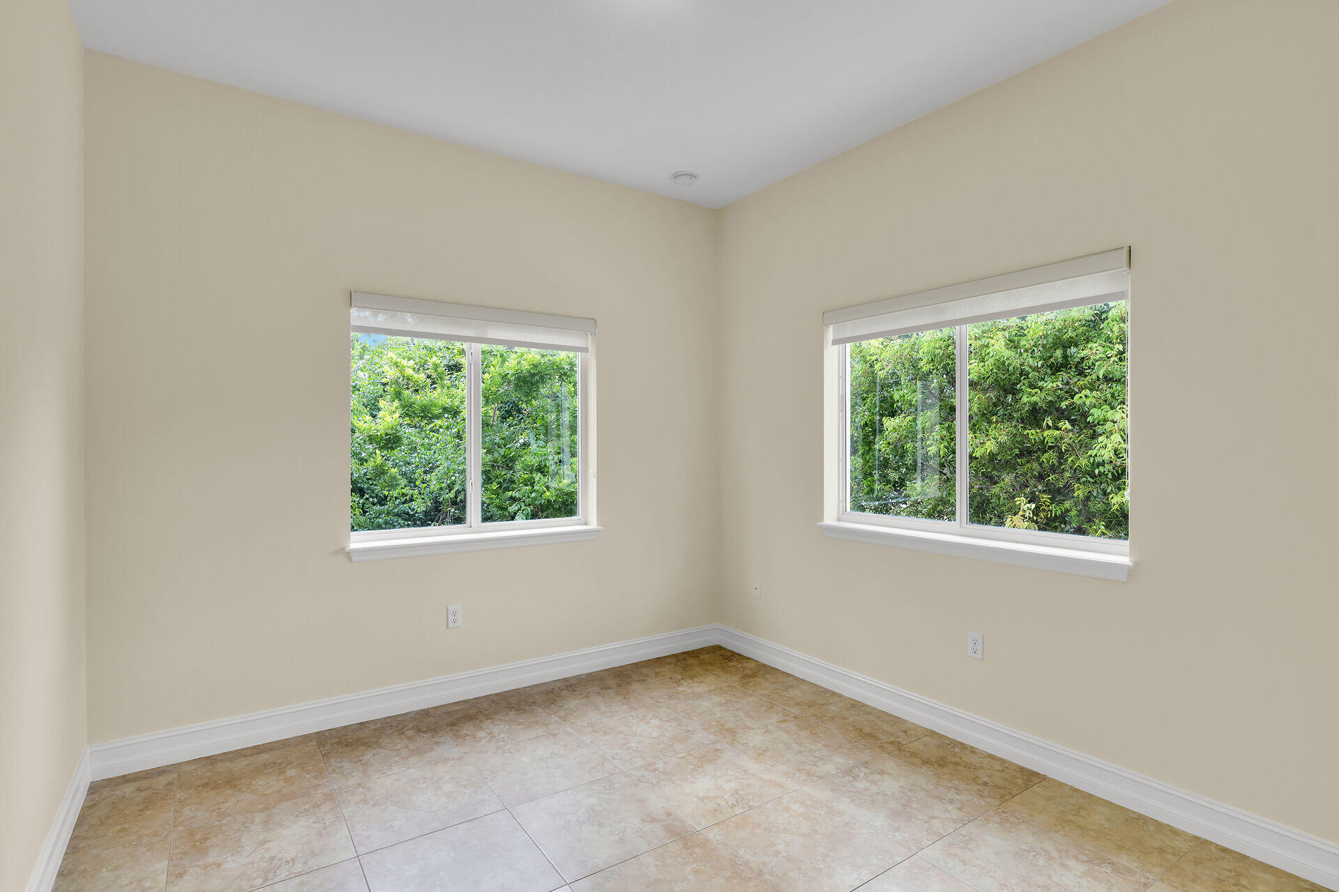 30 Seagate Boulevard Property Photo 28
