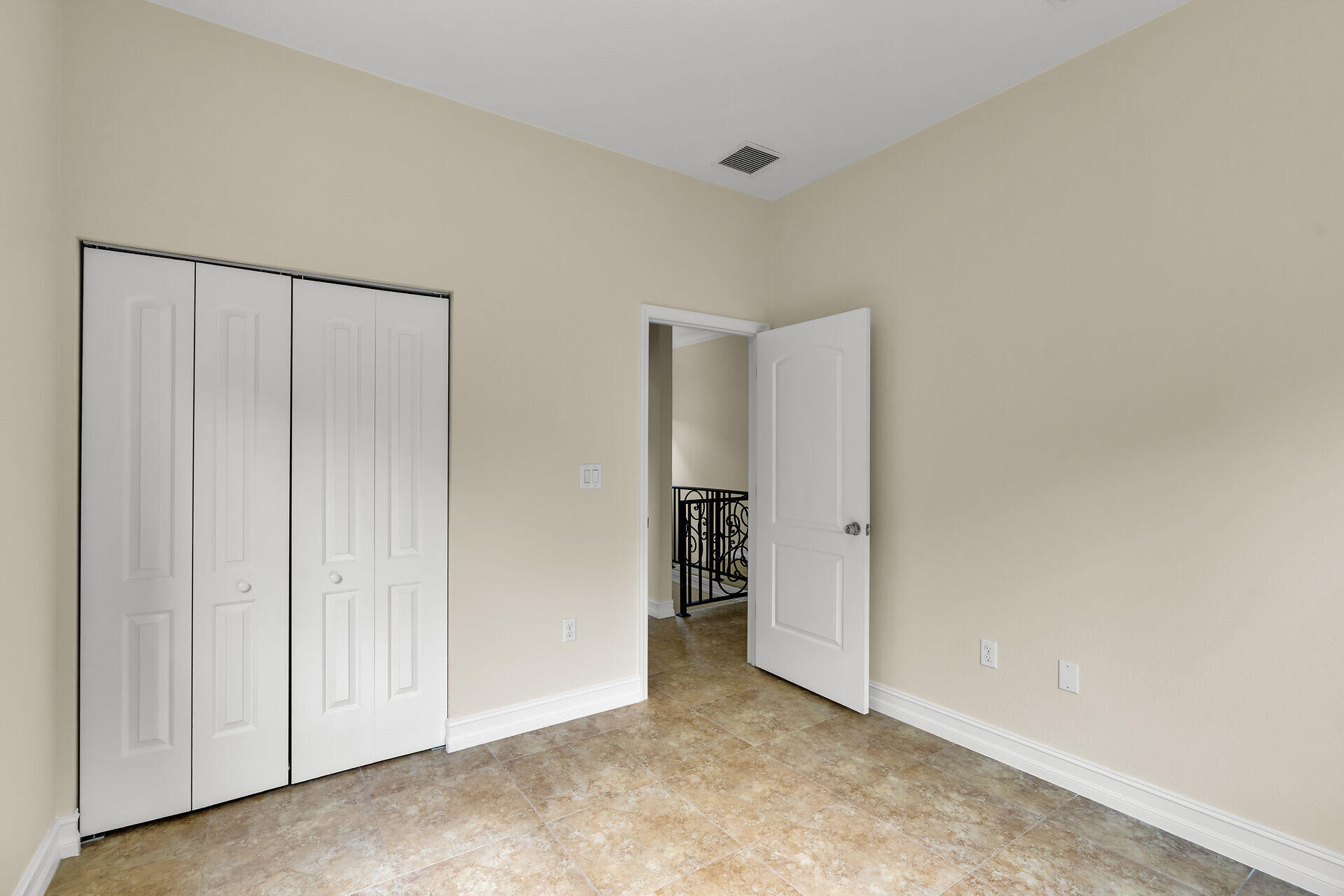 30 Seagate Boulevard Property Photo 30