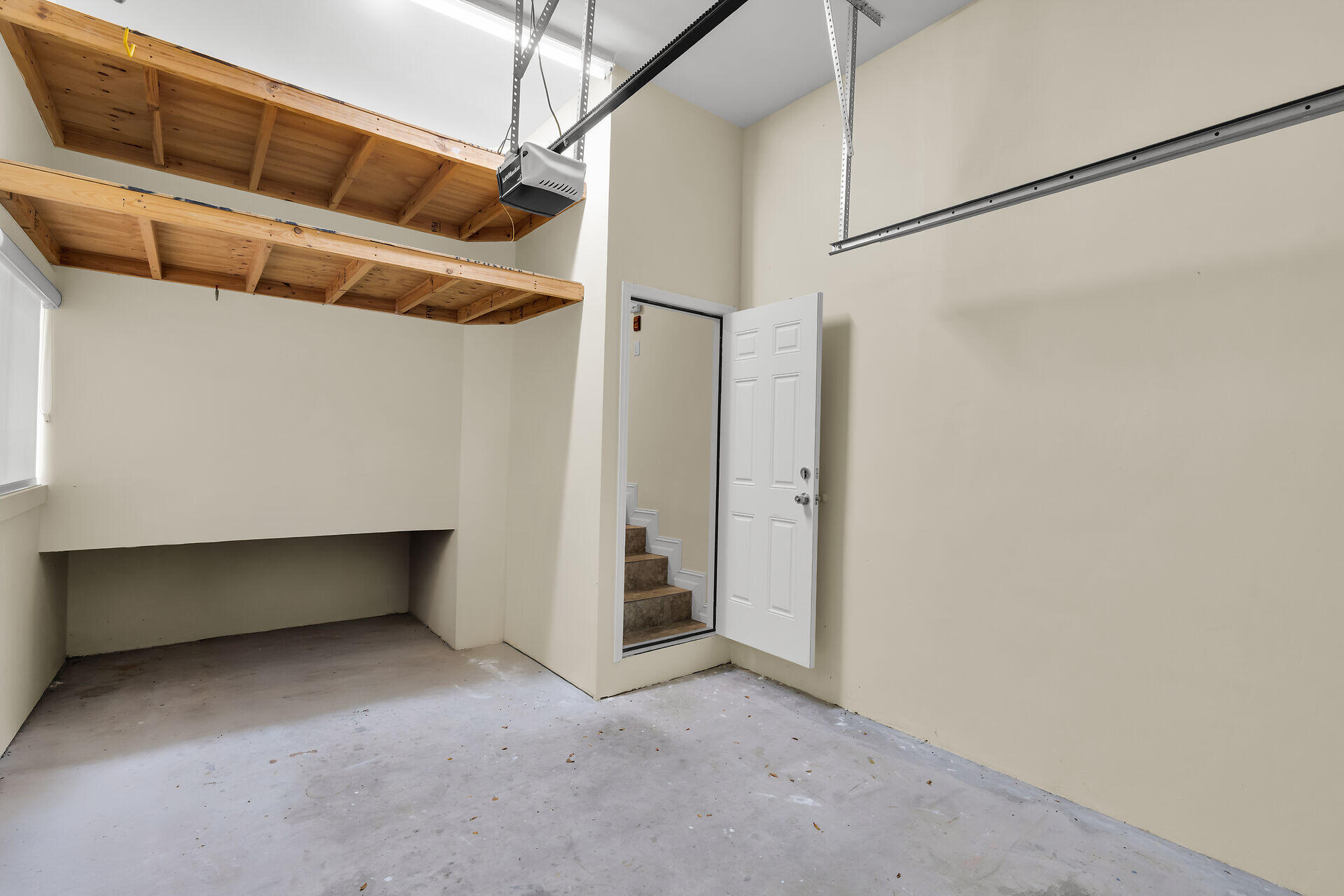 30 Seagate Boulevard Property Photo 34