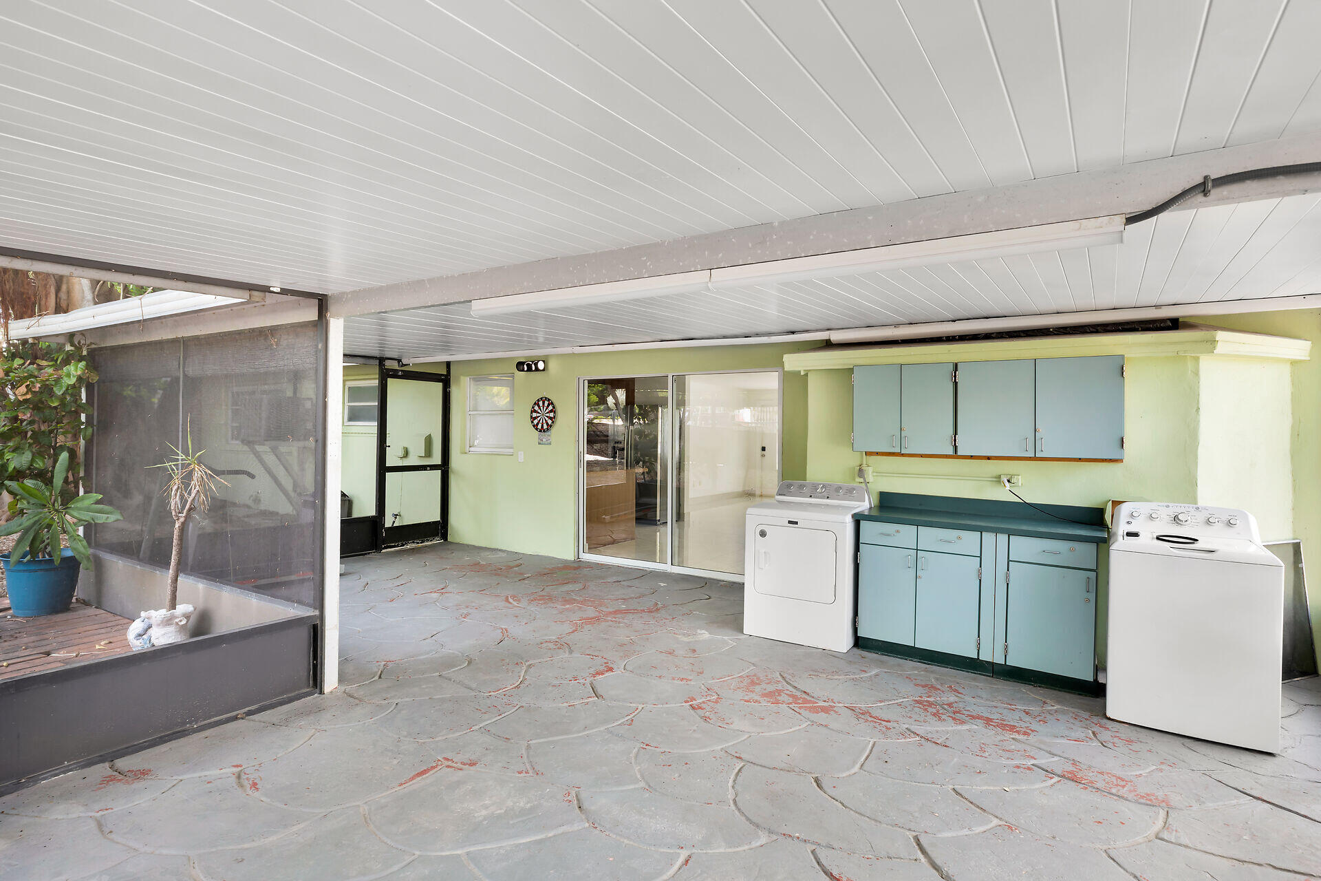 664 Colson Drive Property Photo 8