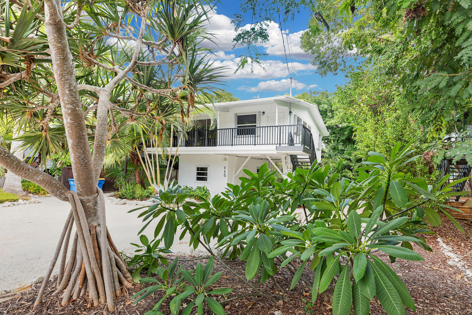 115 Fontaine Drive Property Photo 3