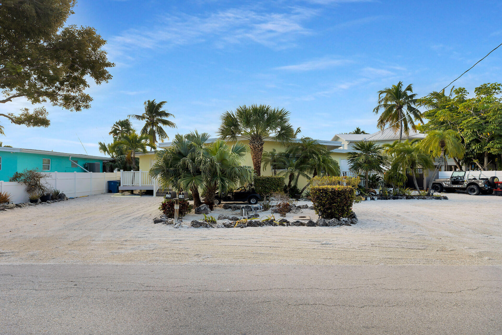 17-18 Man-o-war Drive Property Photo 1