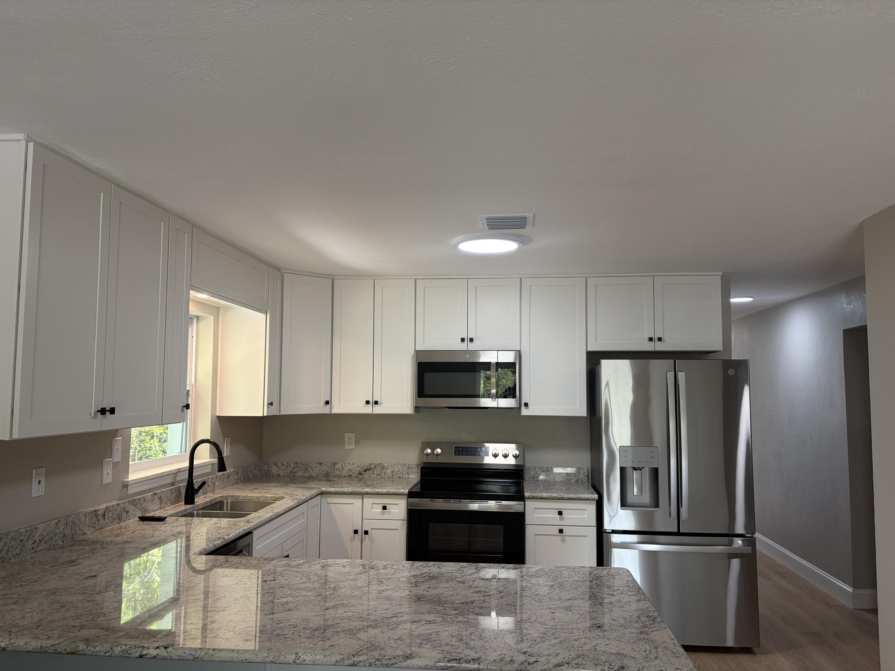 21074 Hamilton Avenue Property Photo 2