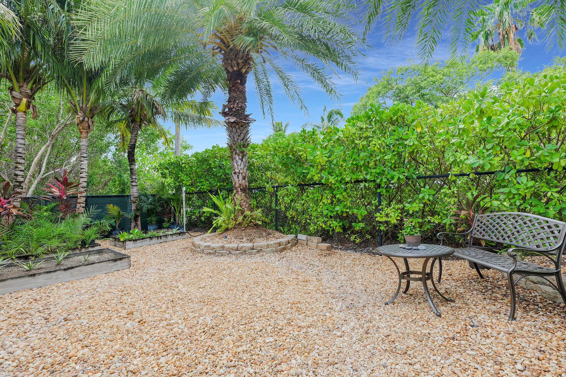 122 S Bahama Drive Property Photo 49