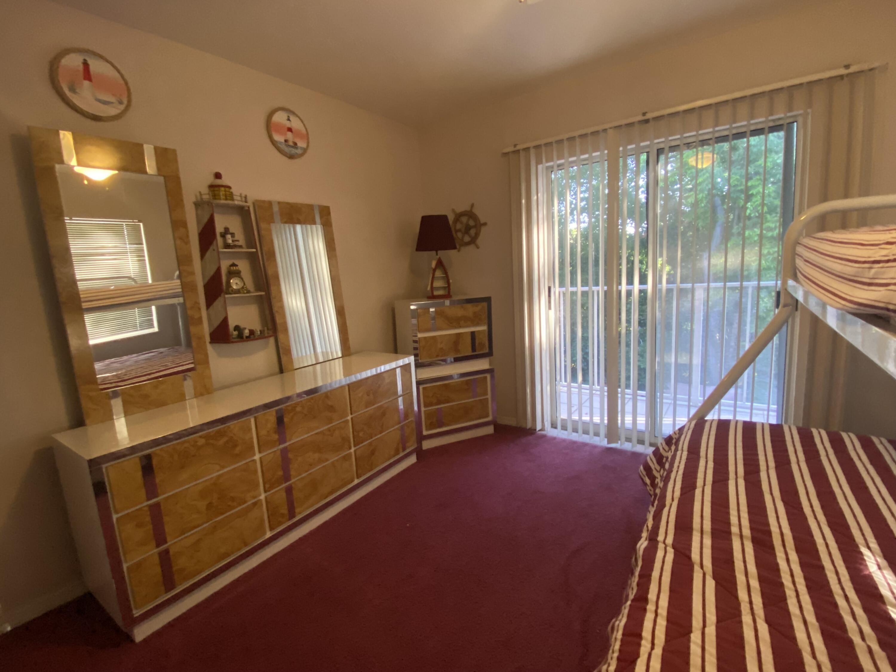 1032 Dove Road Property Photo 8