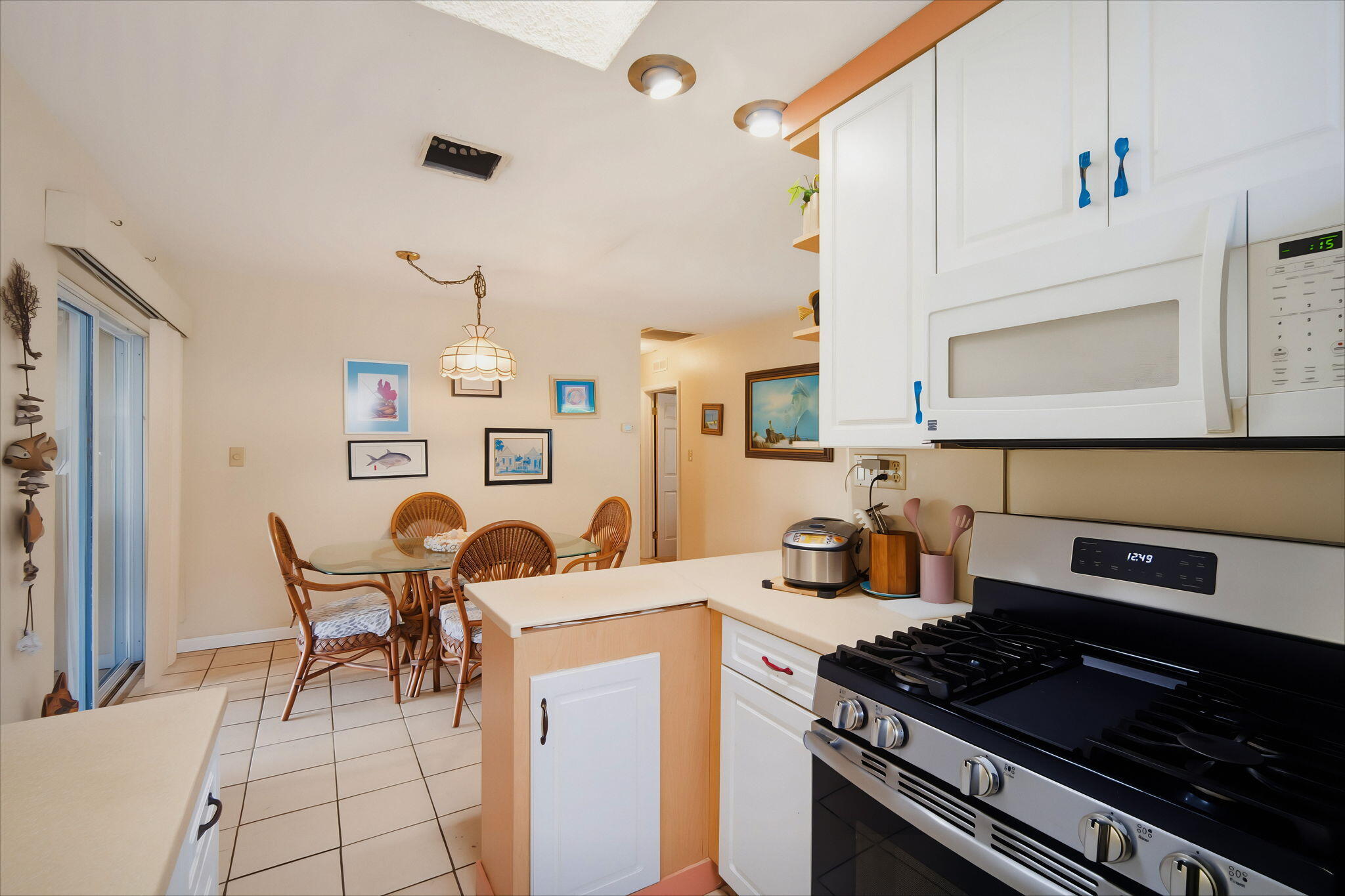 27 N Lake Drive Property Photo 12