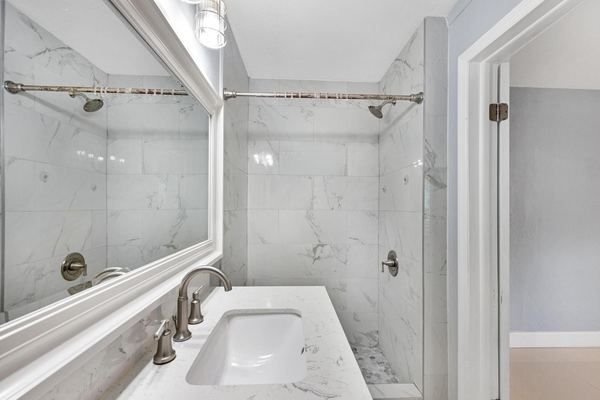 980 Oleander Road Property Photo 15