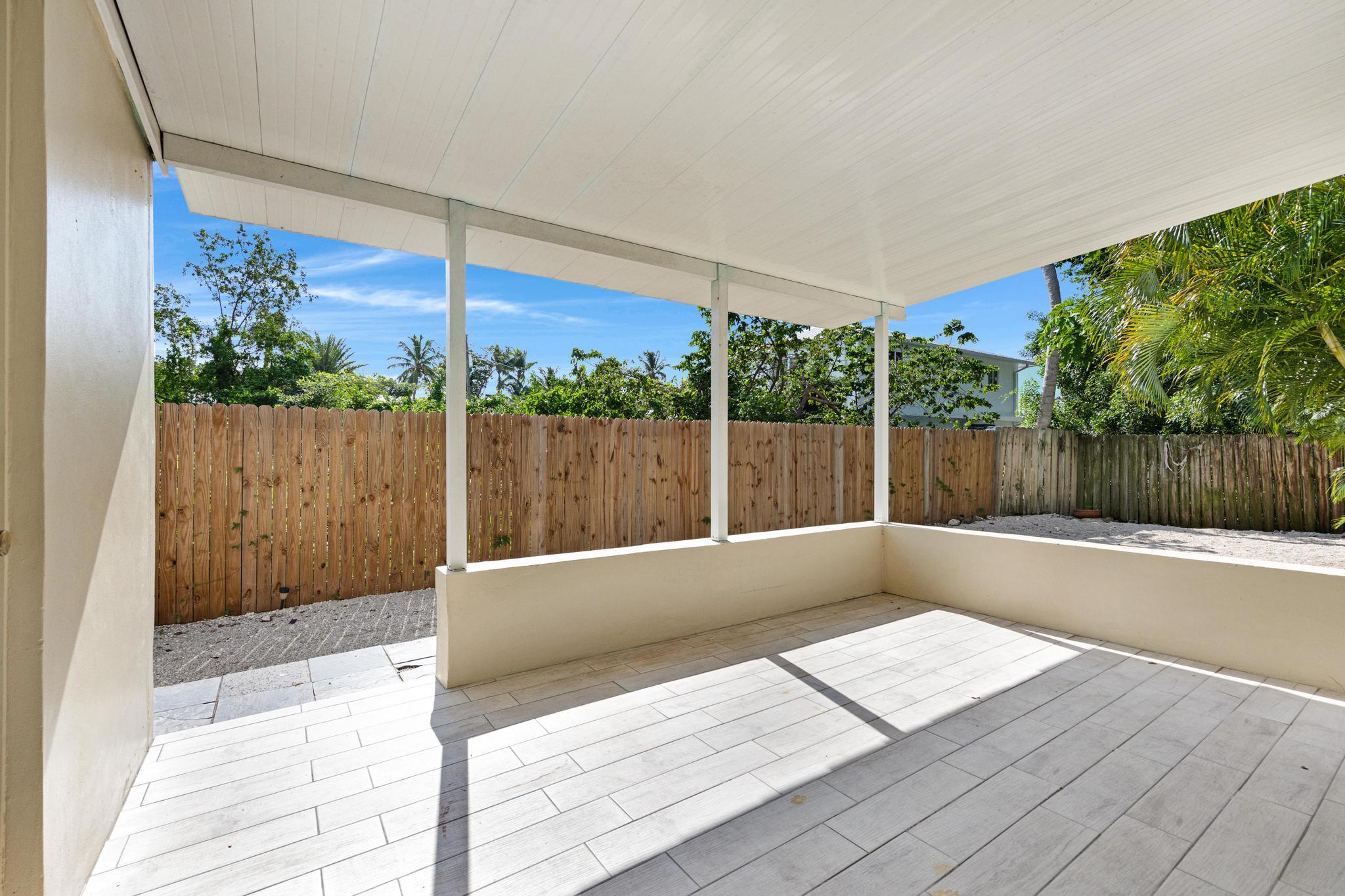 980 Oleander Road Property Photo 30