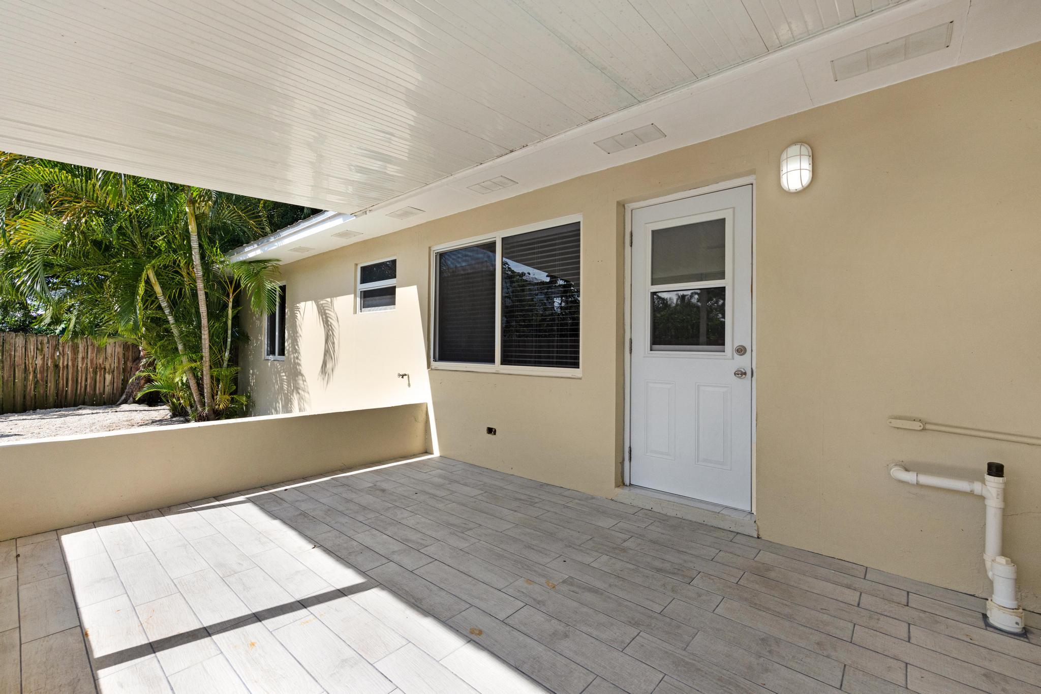 980 Oleander Road Property Photo 33
