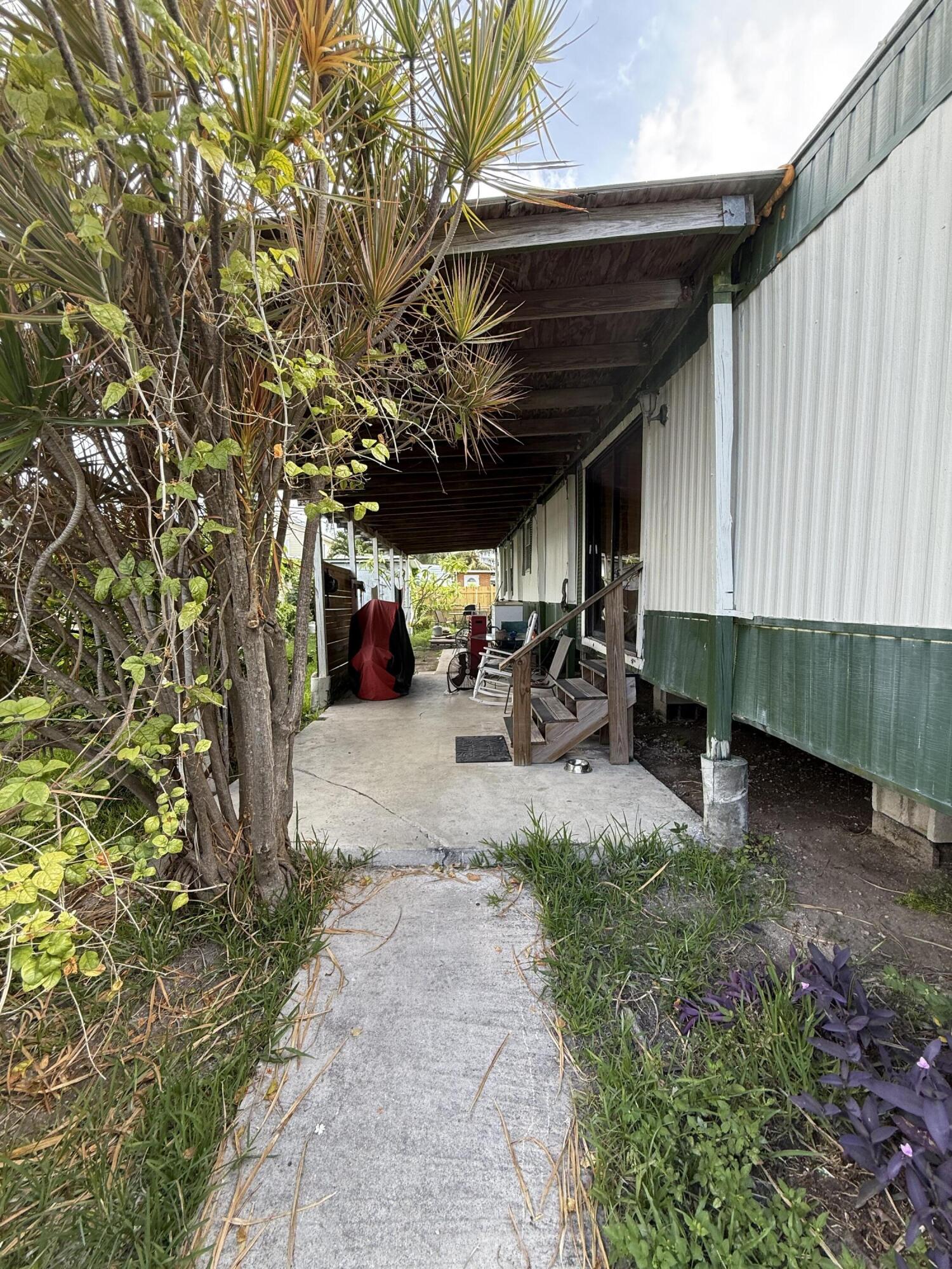 32c 10th Avenue Property Photo 3