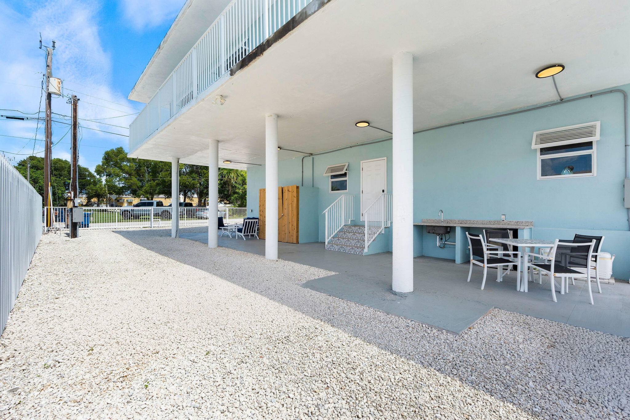 1007 Hialeah Lane Property Photo 8
