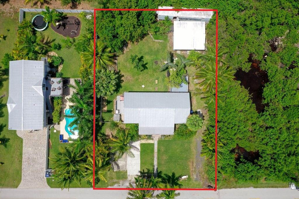 19421 Canal Drive Property Photo 2