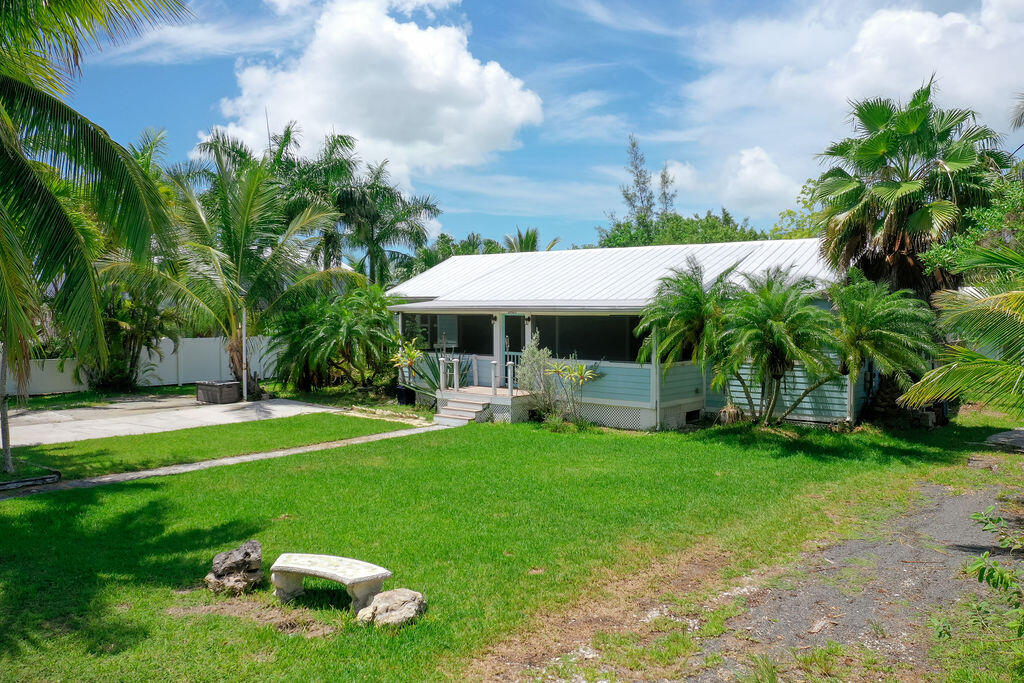 19421 Canal Drive Property Photo 3