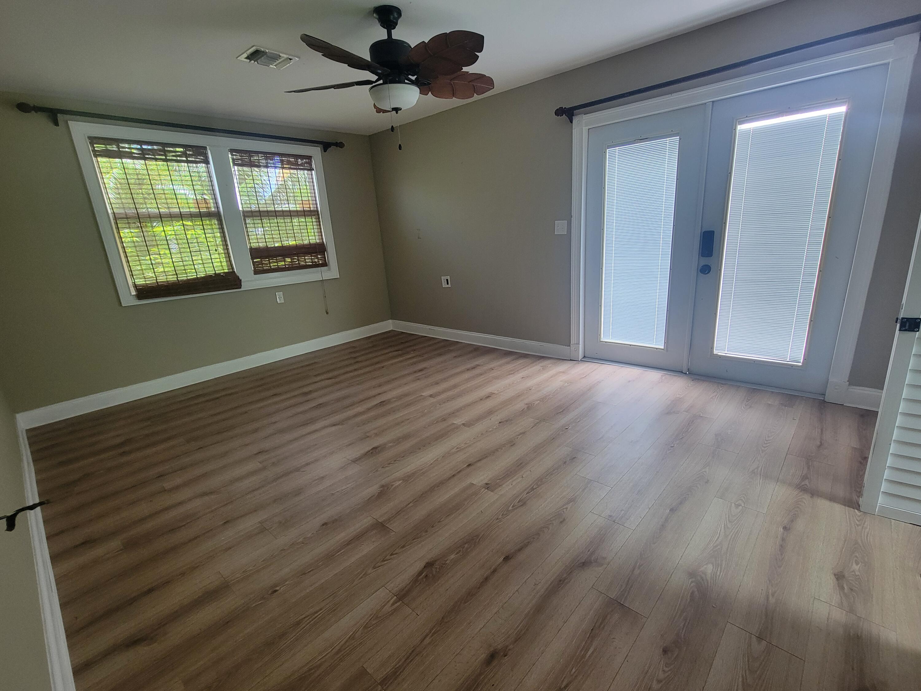 19421 Canal Drive Property Photo 8