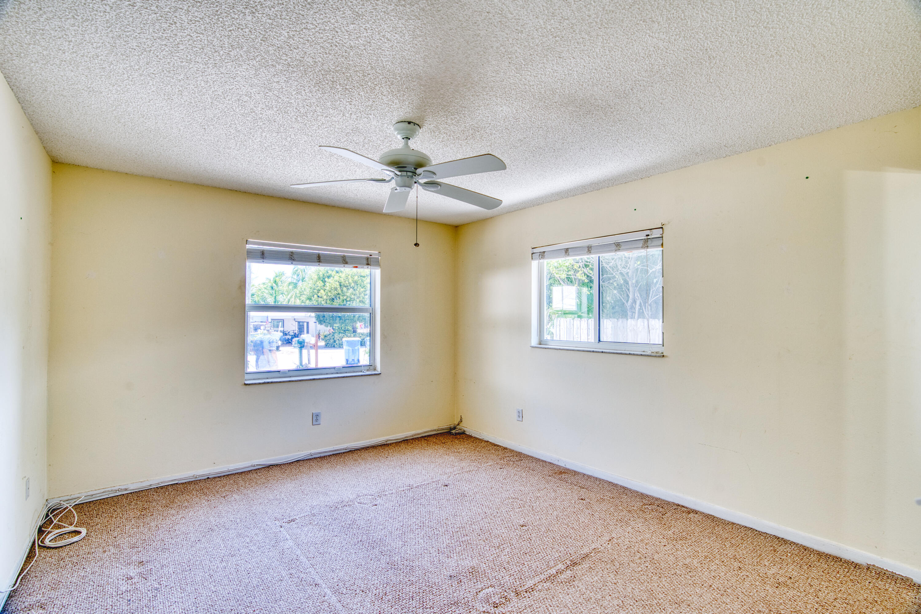 207 Hibiscus Street Property Photo 20