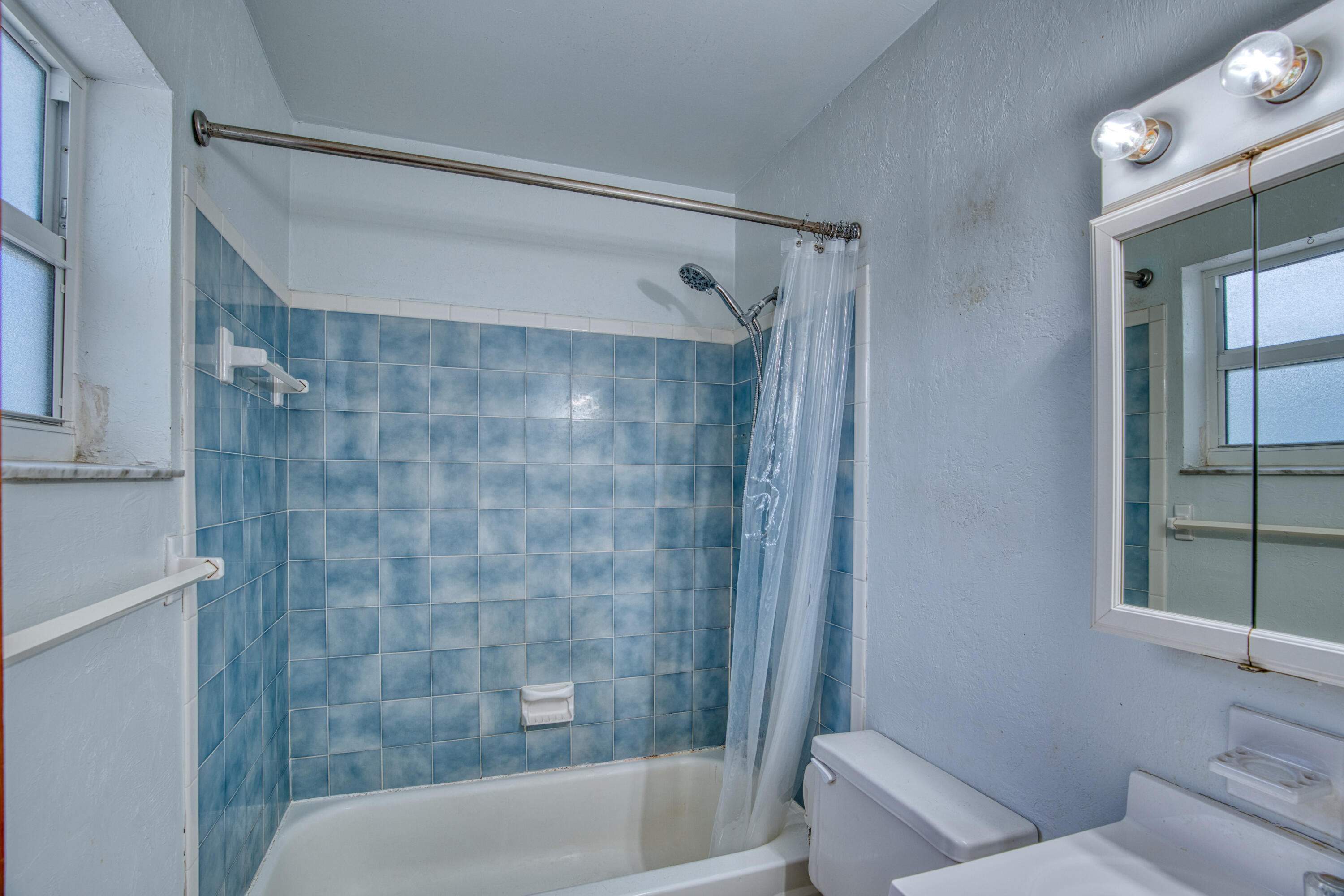 207 Hibiscus Street Property Photo 22