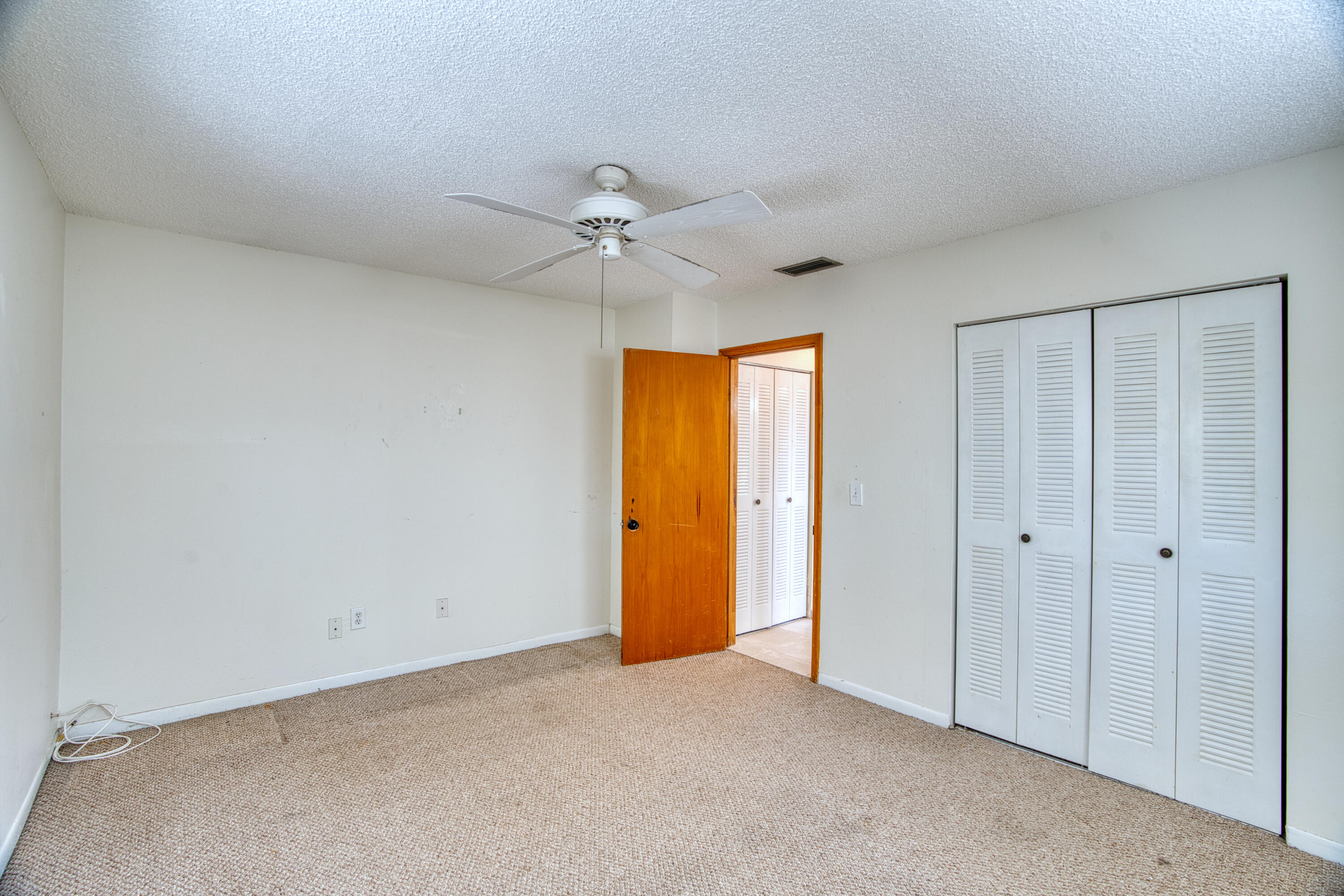 207 Hibiscus Street Property Photo 25