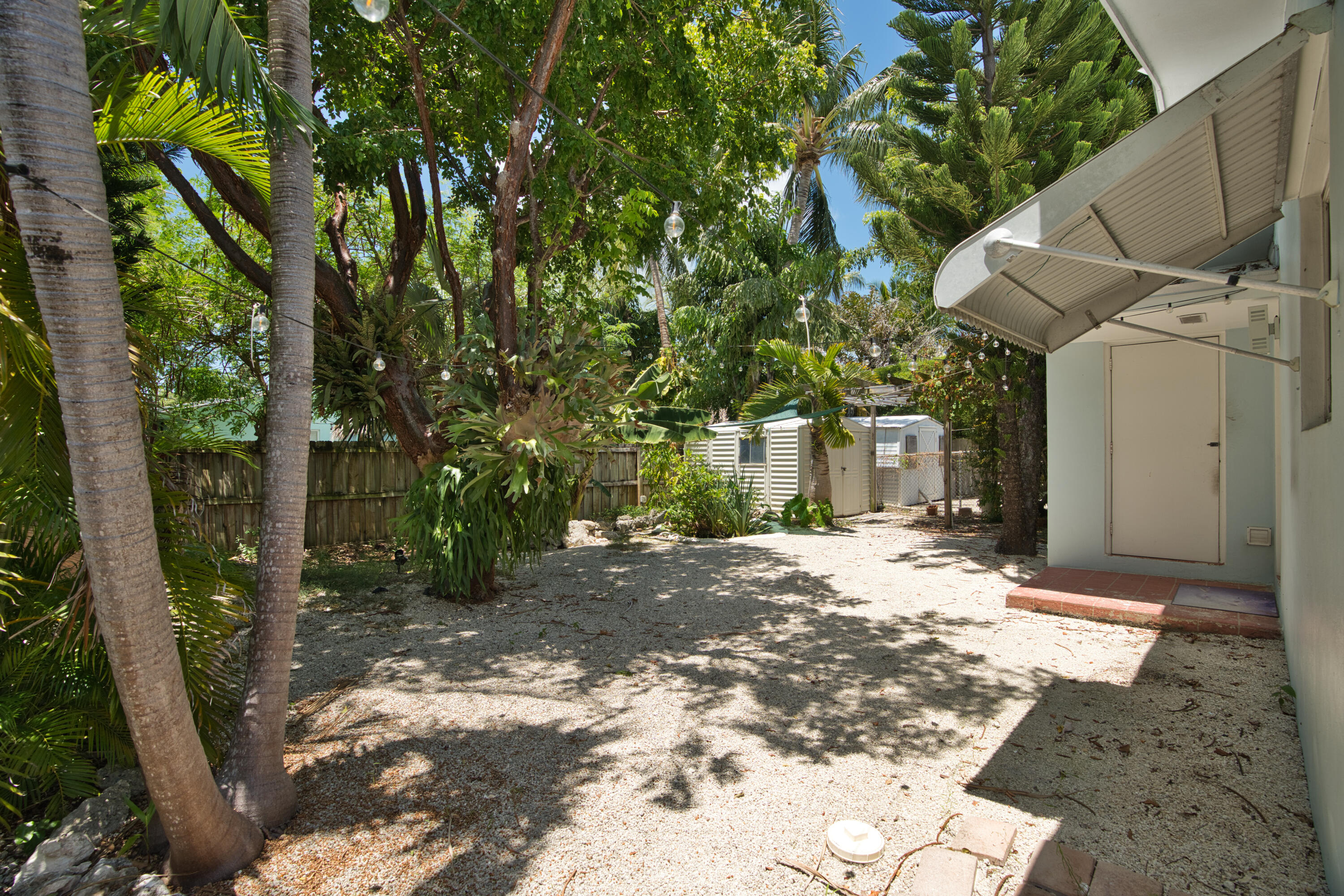 207 Hibiscus Street Property Photo 29