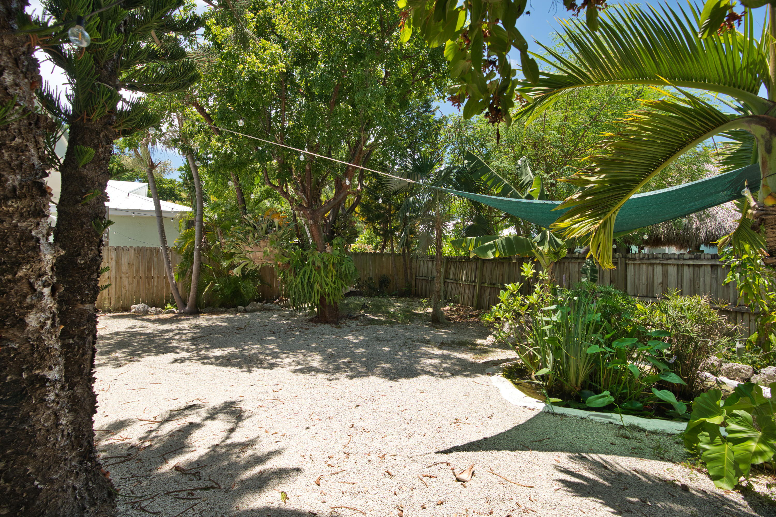 207 Hibiscus Street Property Photo 32
