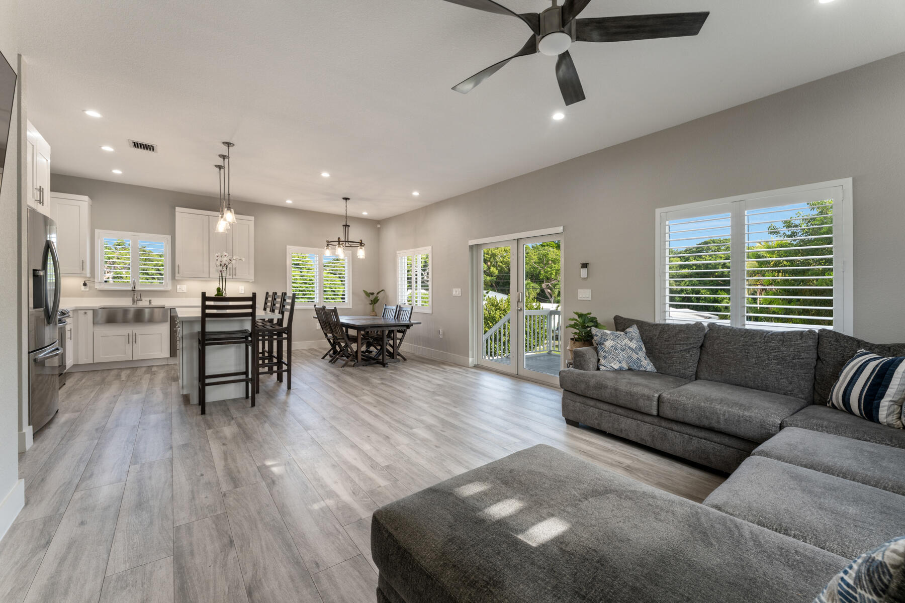 646 Cabrera Street Property Photo 8