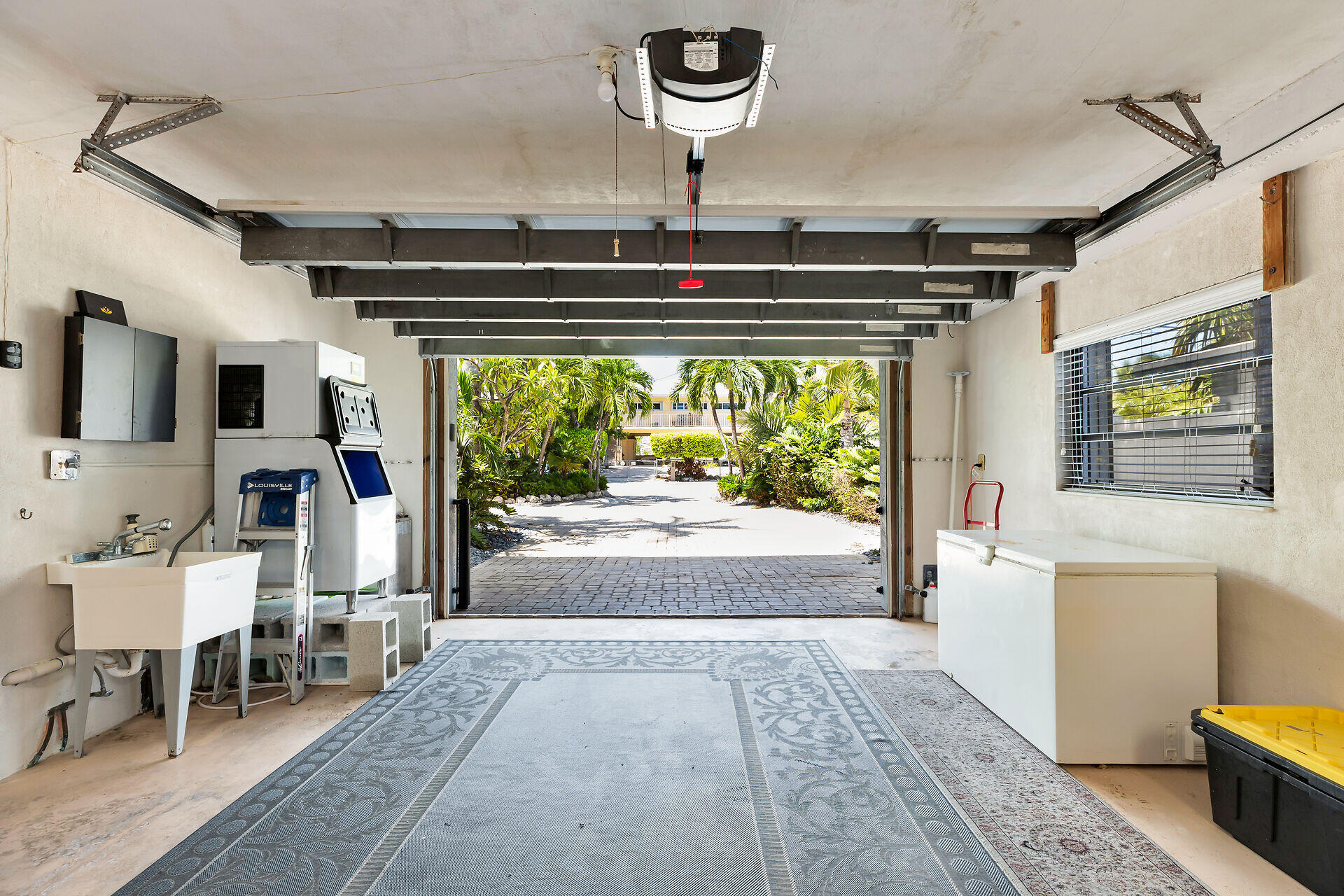 155 Plantation Avenue Property Photo 35