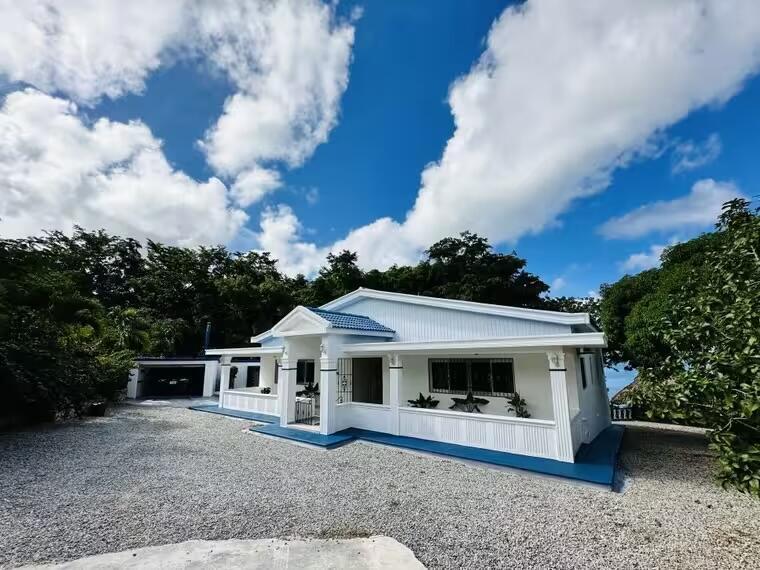 306 E Ocean Blue Avenue 5 Property Photo 8