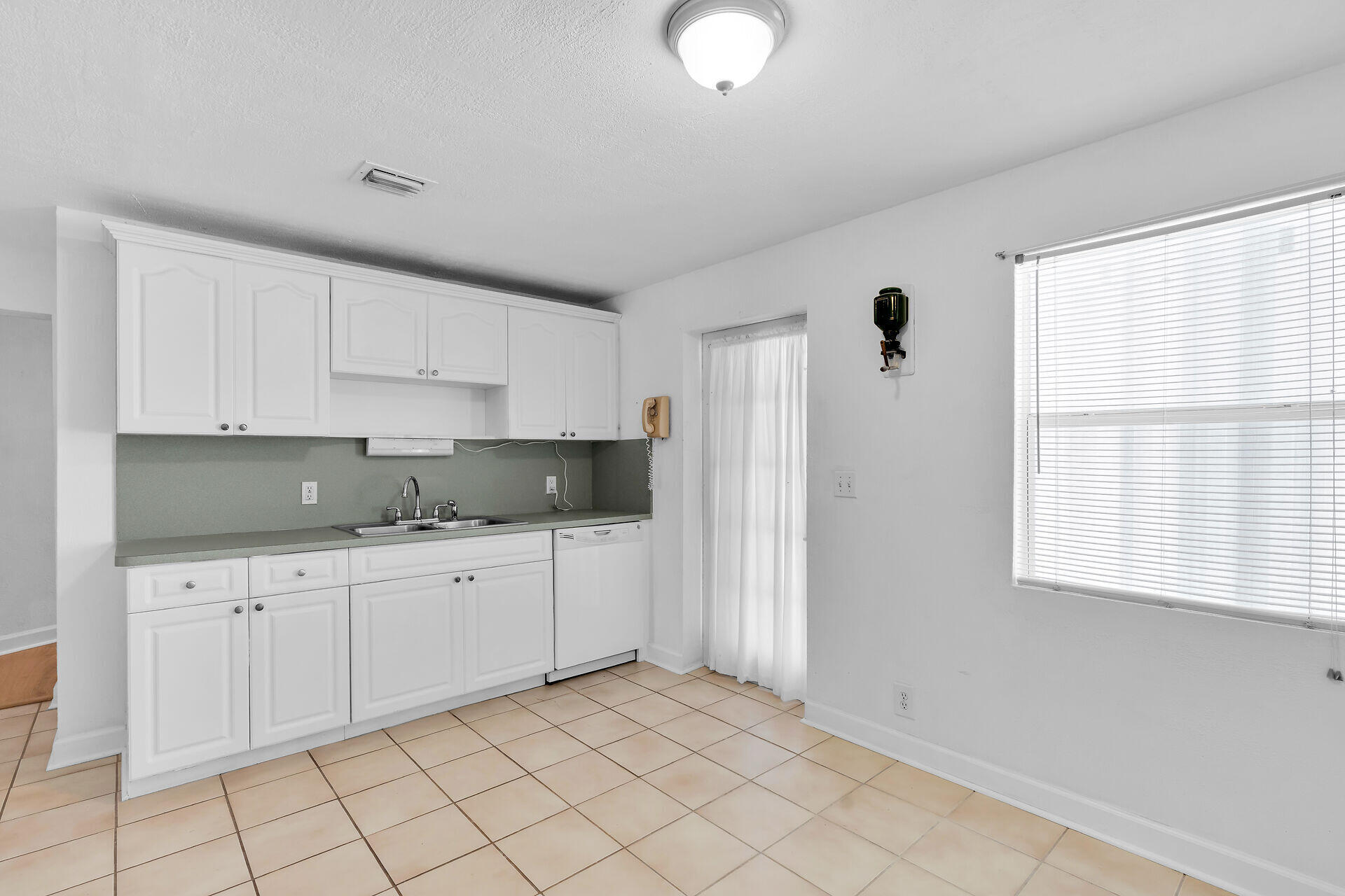 2804 Harris Avenue Property Photo 23