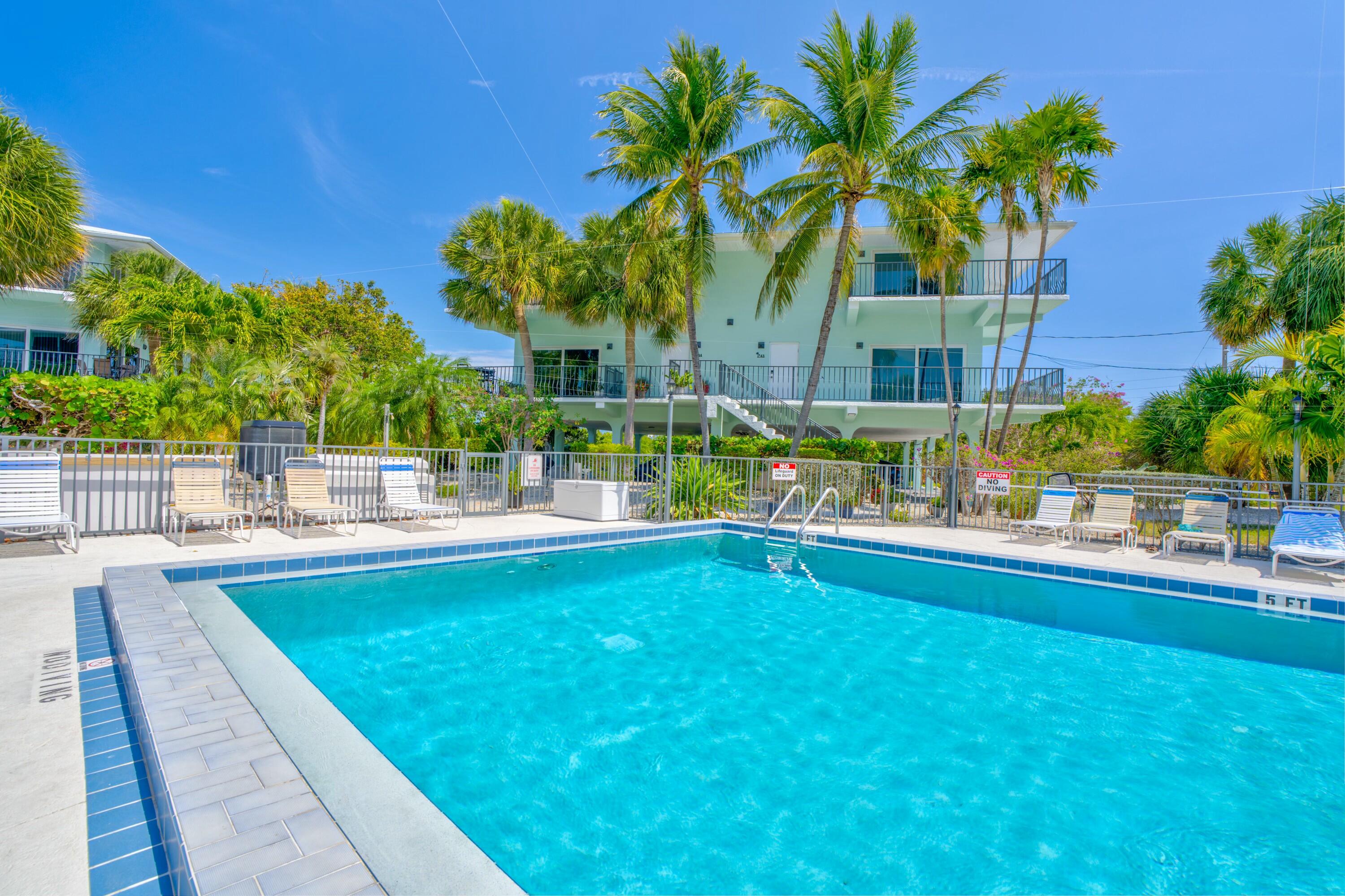 12690 Overseas Highway Apt 52 Property Photo 2