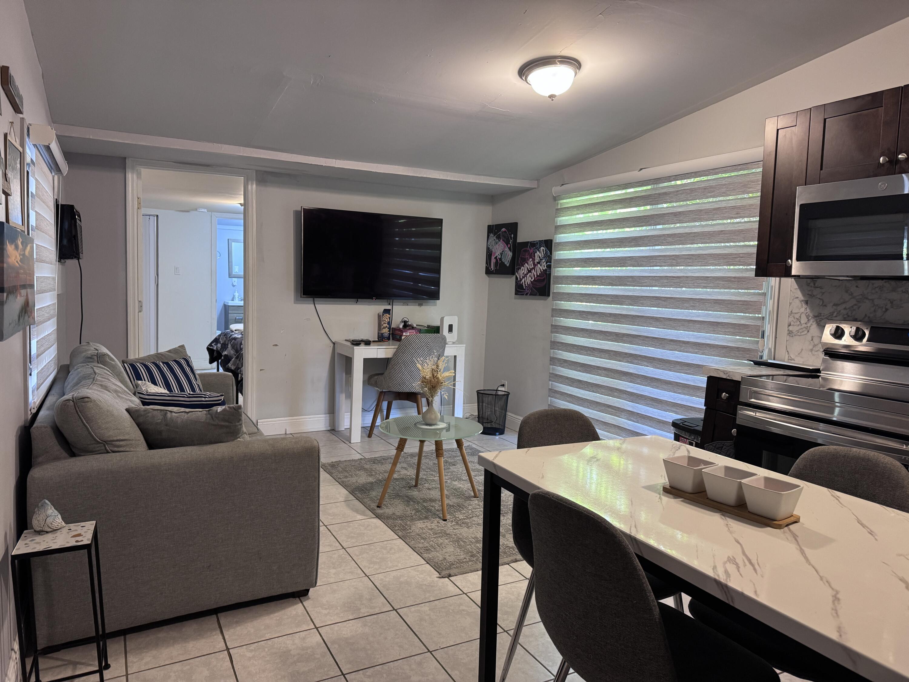 18 Rose Place Property Photo 1
