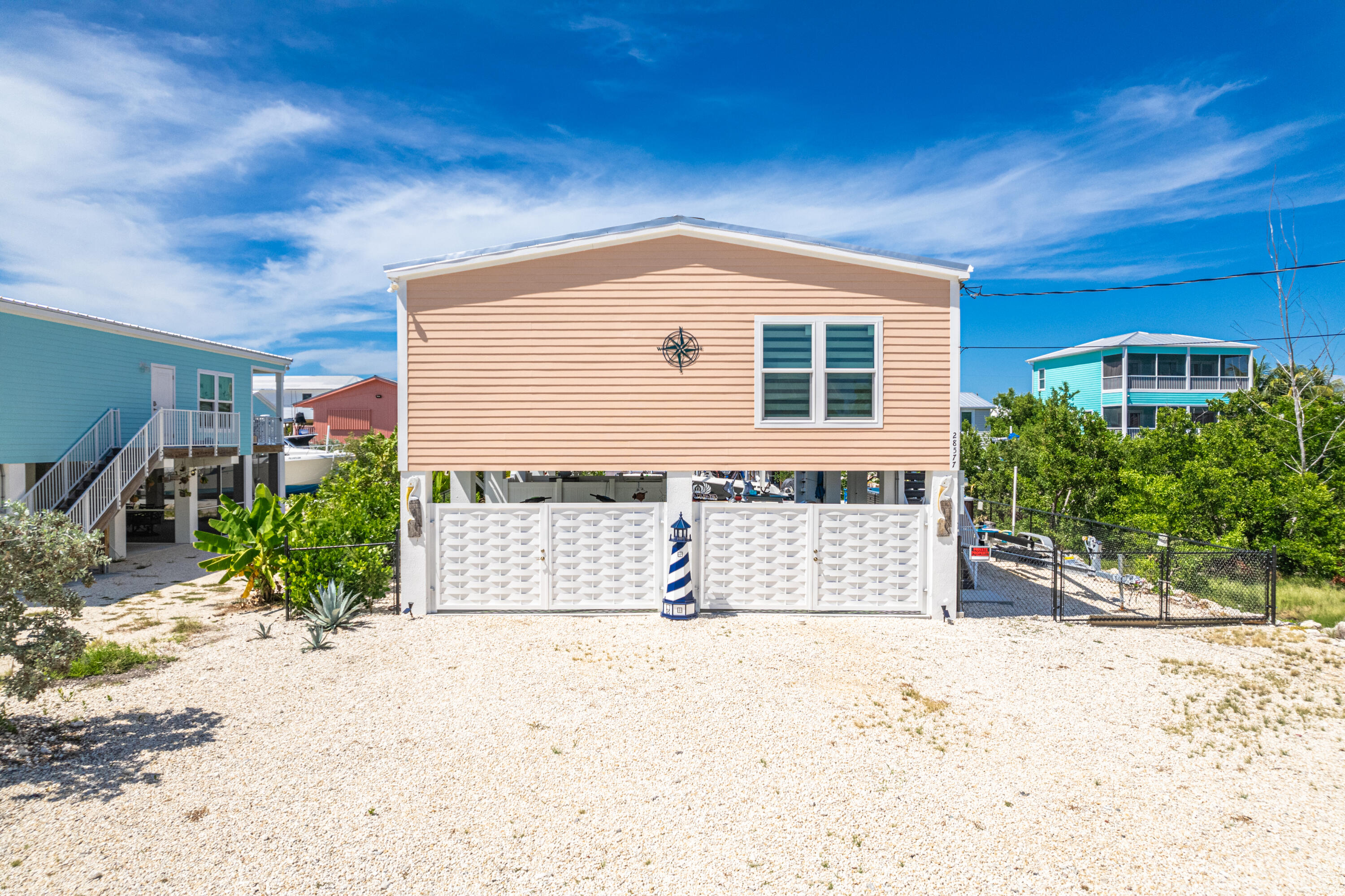 28577 Peg Leg Road Property Photo 2